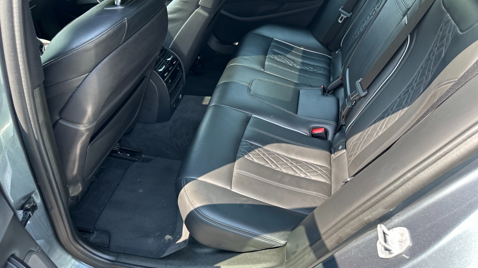 Used 2019 BMW 5 Series 540i xDRIVE / M SPORT / PREMIUM / DRIVER ASSIST / HK SOUND for sale $33,995 at Formula Imports in Charlotte NC 28227 24