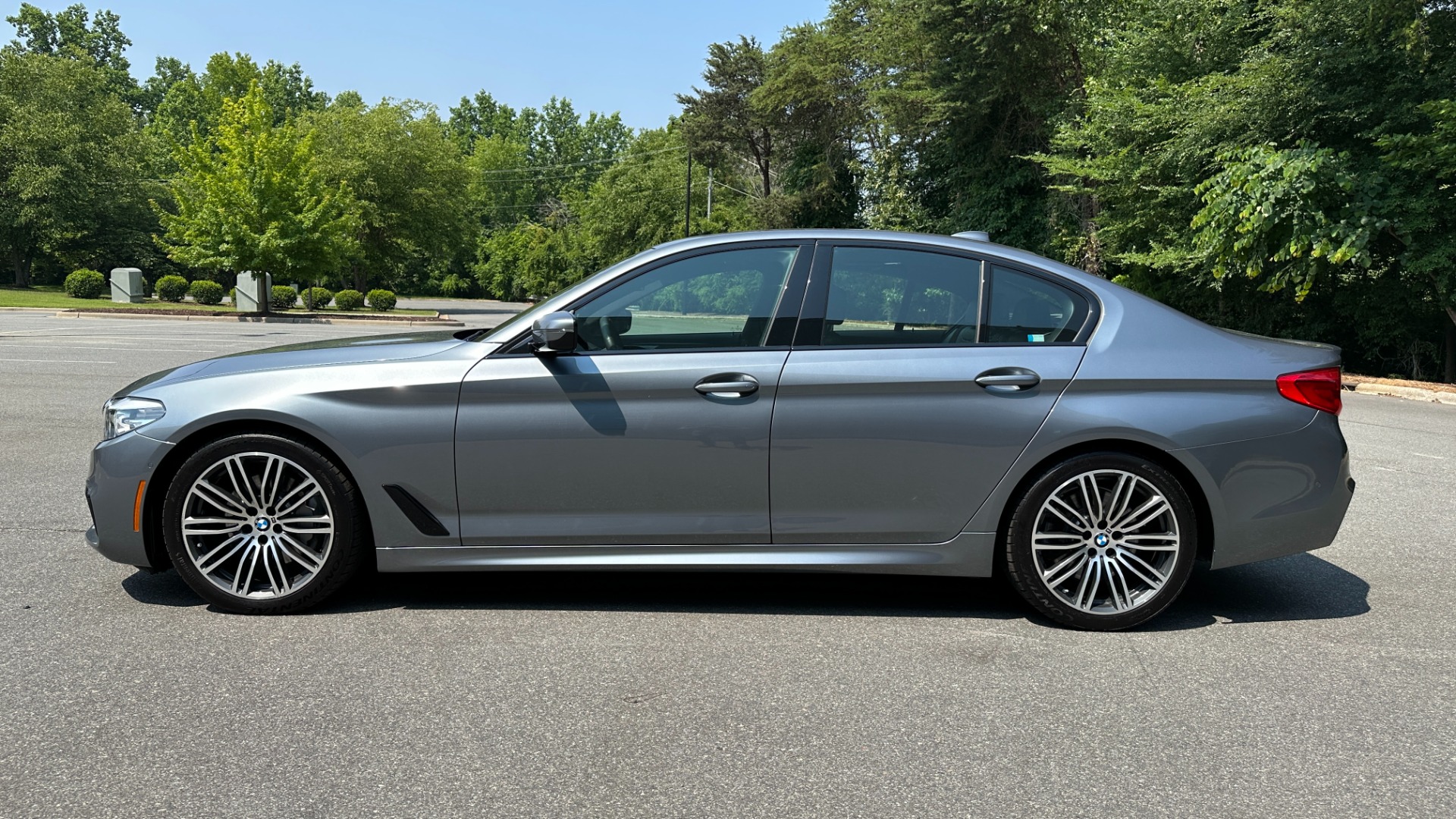 Used 2019 BMW 5 Series 540i xDRIVE / M SPORT / PREMIUM / DRIVER ASSIST / HK SOUND for sale $33,995 at Formula Imports in Charlotte NC 28227 3