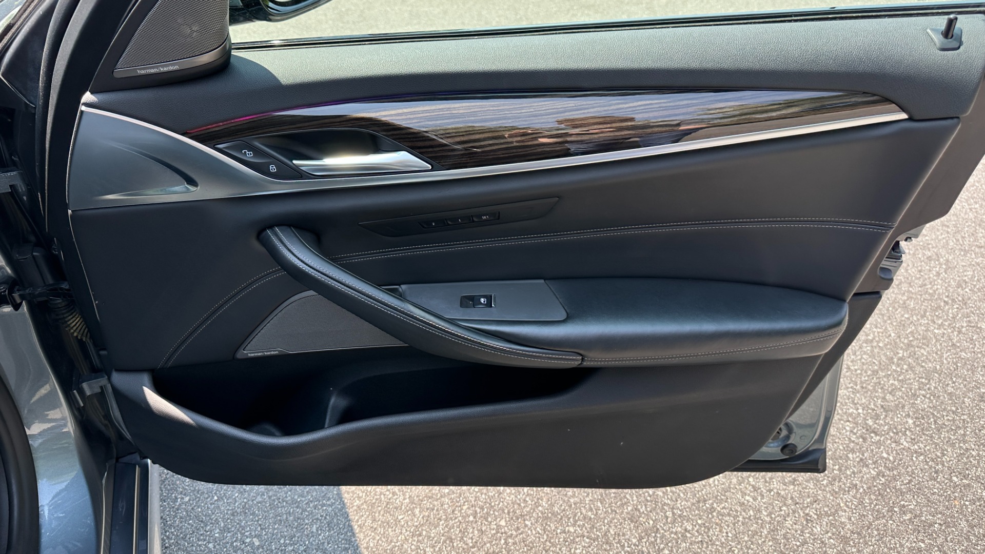 Used 2019 BMW 5 Series 540i xDRIVE / M SPORT / PREMIUM / DRIVER ASSIST / HK SOUND for sale $33,995 at Formula Imports in Charlotte NC 28227 30