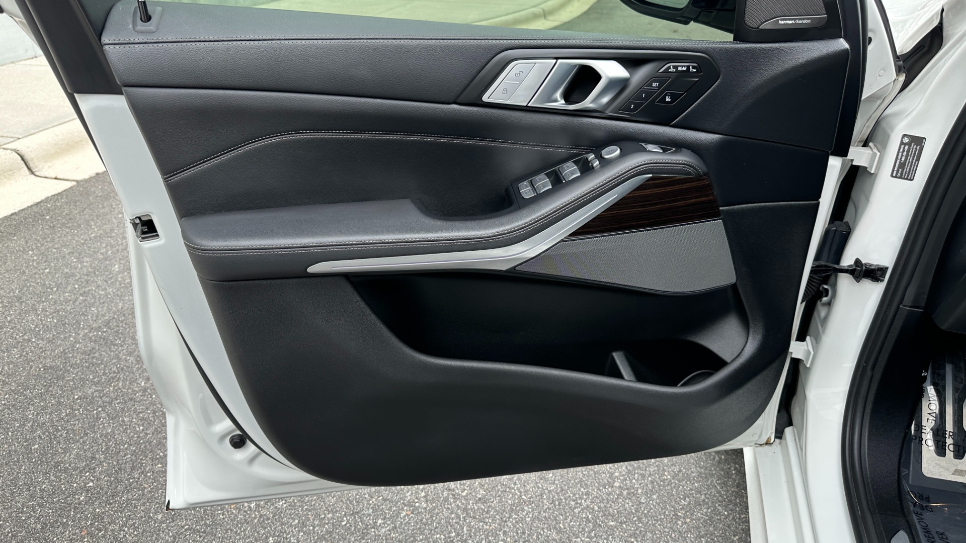 Used 2020 BMW X7 xDrive40i / 22IN WHEELS / CAPTAIN CHAIRS / M SPORT / PREMIUM PKG for sale $59,995 at Formula Imports in Charlotte NC 28227 10
