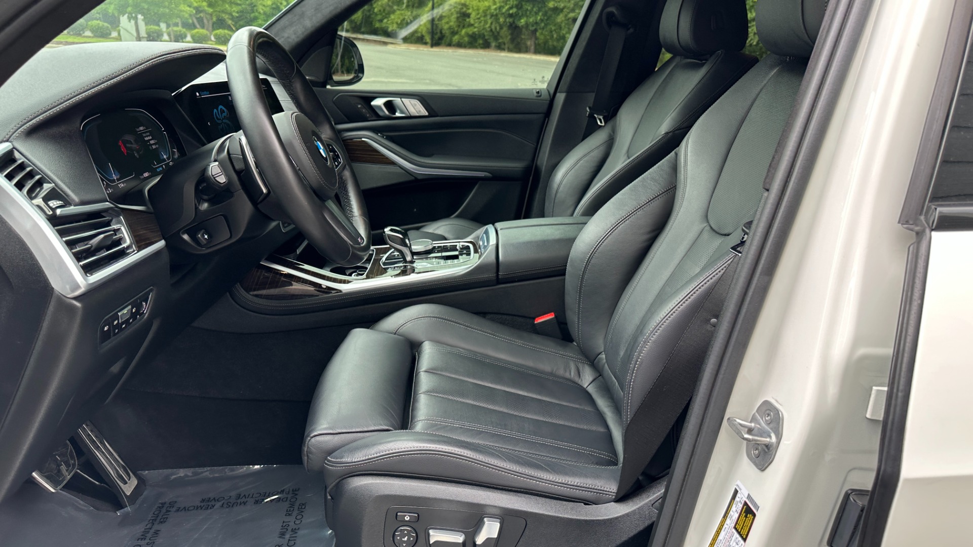 Used 2020 BMW X7 xDrive40i / 22IN WHEELS / CAPTAIN CHAIRS / M SPORT / PREMIUM PKG for sale $59,995 at Formula Imports in Charlotte NC 28227 12