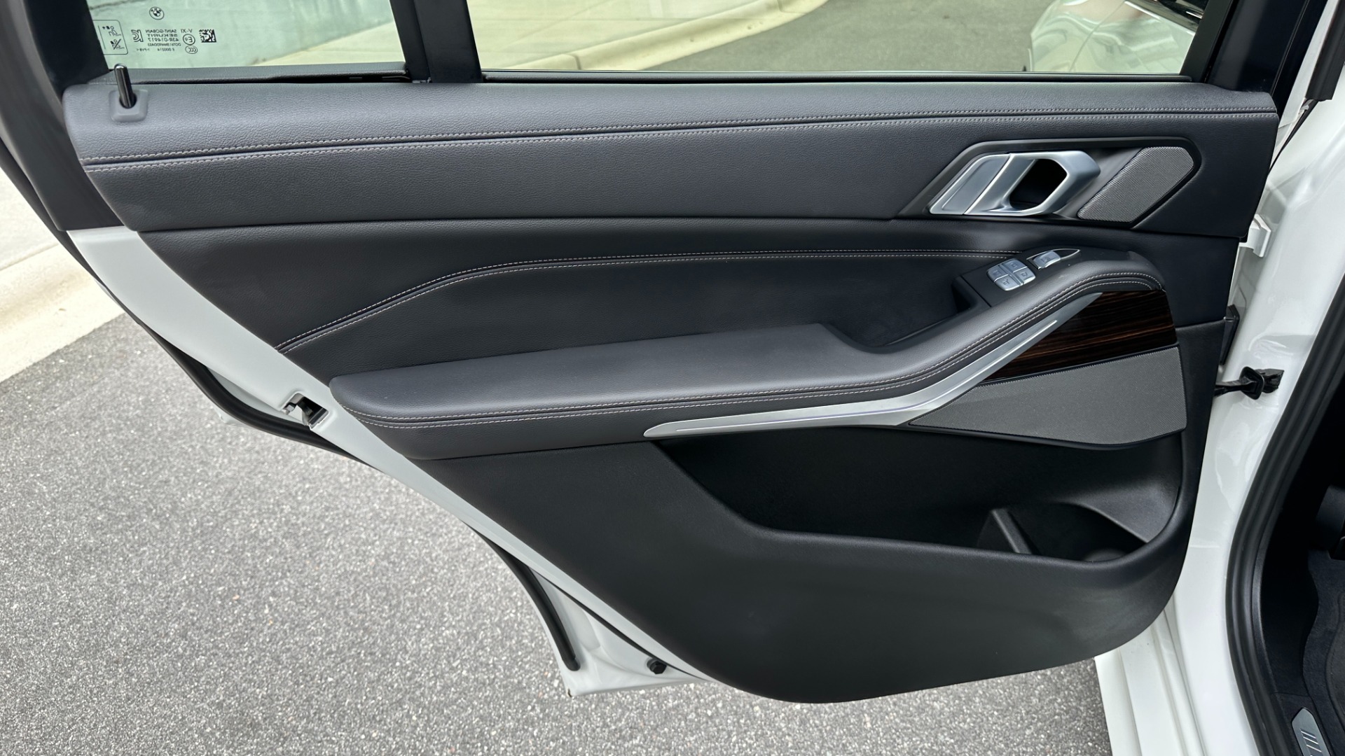 Used 2020 BMW X7 xDrive40i / 22IN WHEELS / CAPTAIN CHAIRS / M SPORT / PREMIUM PKG for sale $59,995 at Formula Imports in Charlotte NC 28227 16