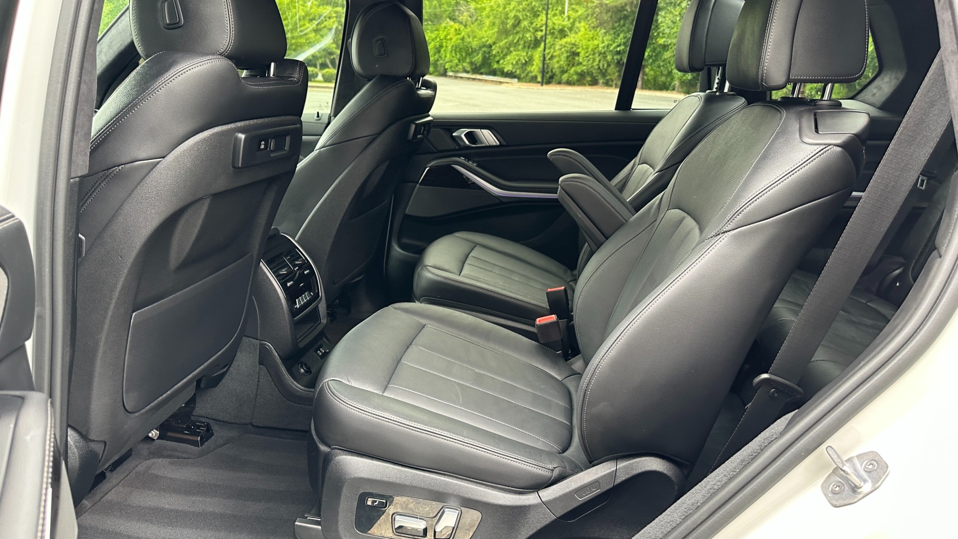 Used 2020 BMW X7 xDrive40i / 22IN WHEELS / CAPTAIN CHAIRS / M SPORT / PREMIUM PKG for sale $59,995 at Formula Imports in Charlotte NC 28227 17