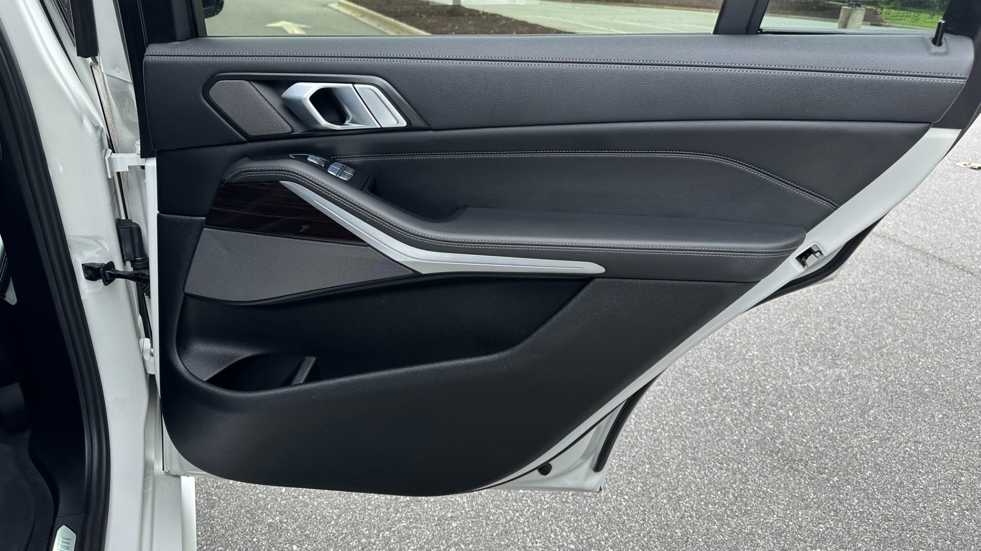 Used 2020 BMW X7 xDrive40i / 22IN WHEELS / CAPTAIN CHAIRS / M SPORT / PREMIUM PKG for sale $59,995 at Formula Imports in Charlotte NC 28227 26
