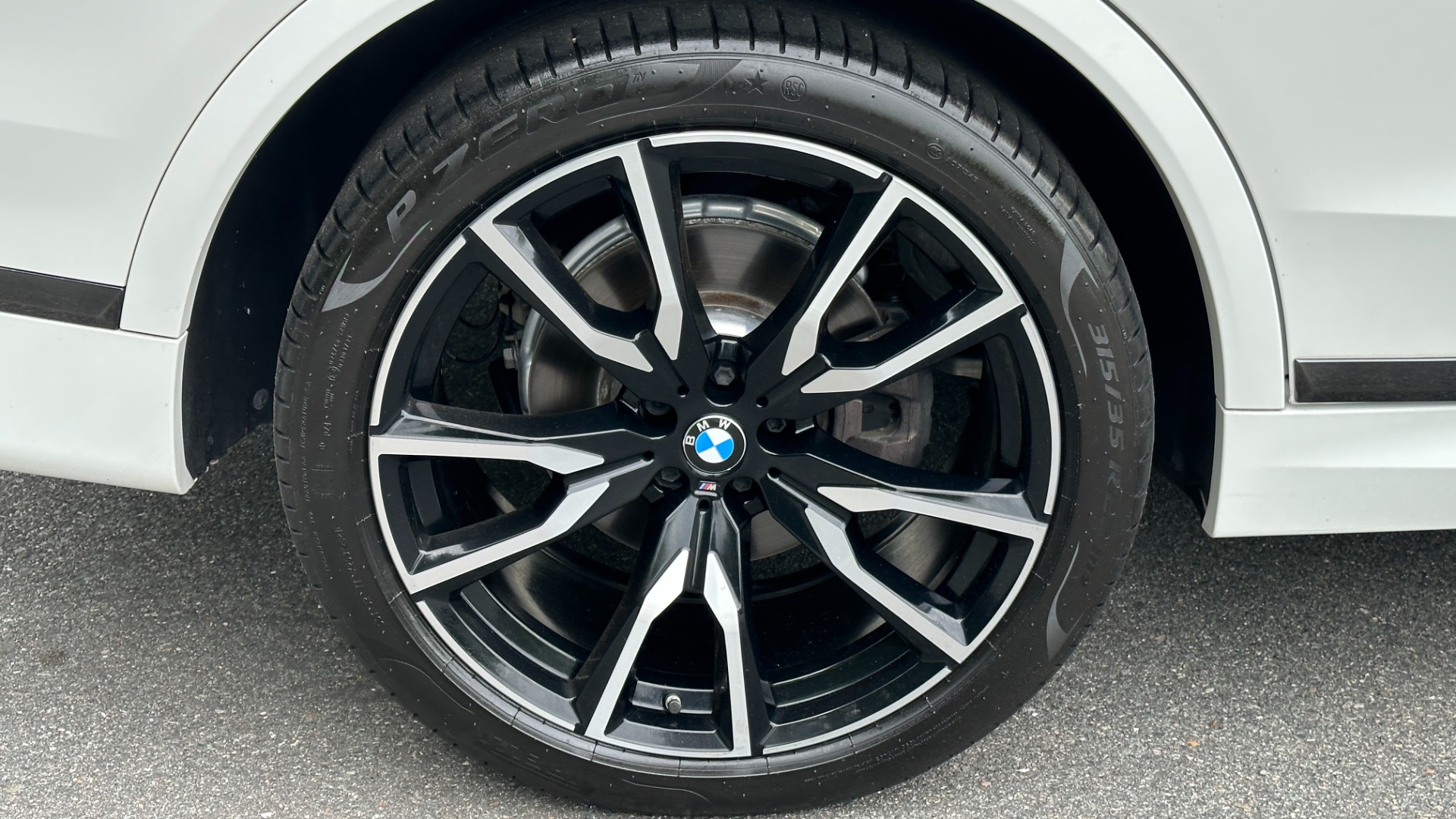 Used 2020 BMW X7 xDrive40i / 22IN WHEELS / CAPTAIN CHAIRS / M SPORT / PREMIUM PKG for sale $59,995 at Formula Imports in Charlotte NC 28227 47