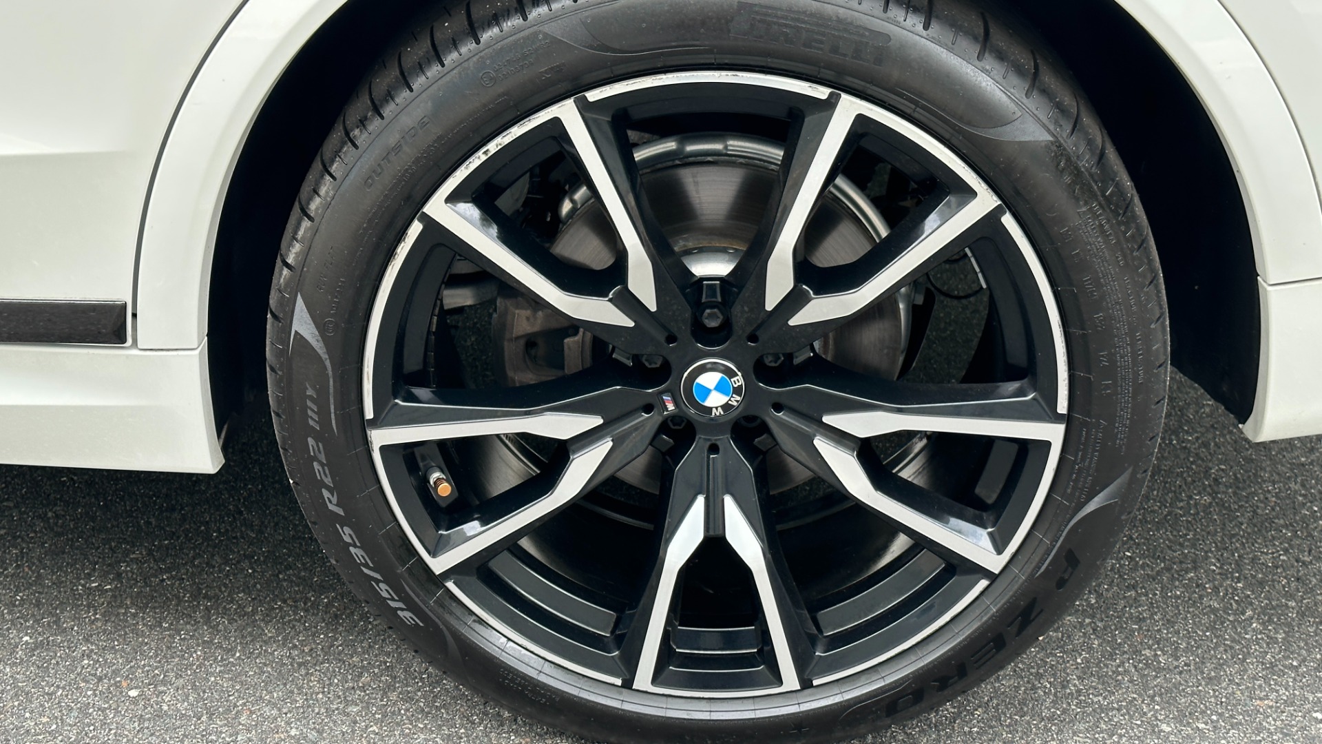 Used 2020 BMW X7 xDrive40i / 22IN WHEELS / CAPTAIN CHAIRS / M SPORT / PREMIUM PKG for sale $59,995 at Formula Imports in Charlotte NC 28227 49