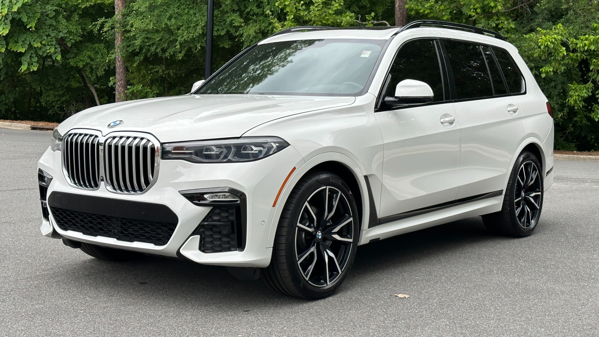 Used 2020 BMW X7 xDrive40i / 22IN WHEELS / CAPTAIN CHAIRS / M SPORT / PREMIUM PKG for sale $59,995 at Formula Imports in Charlotte NC 28227 5