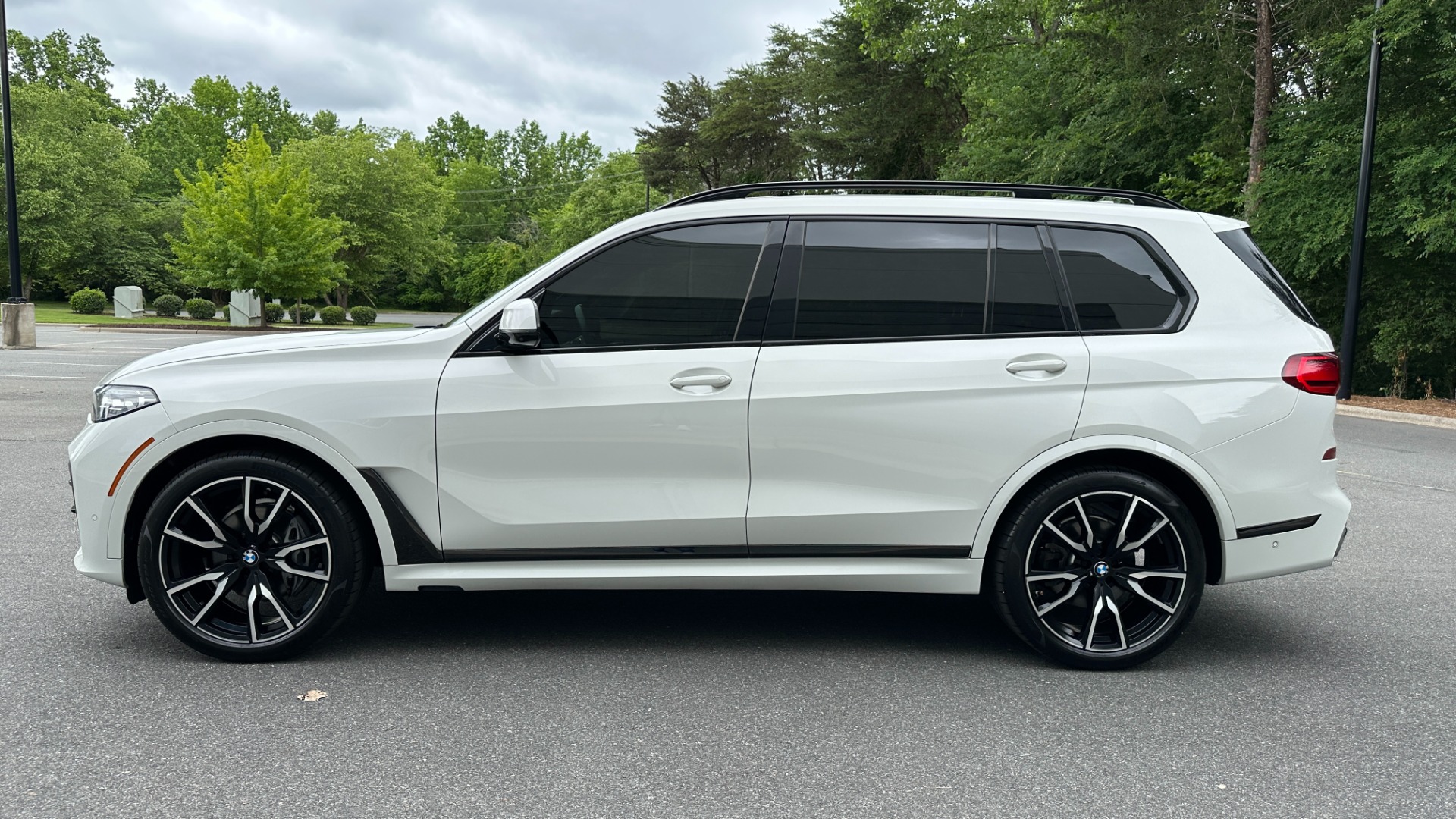 Used 2020 BMW X7 xDrive40i / 22IN WHEELS / CAPTAIN CHAIRS / M SPORT / PREMIUM PKG for sale $59,995 at Formula Imports in Charlotte NC 28227 6
