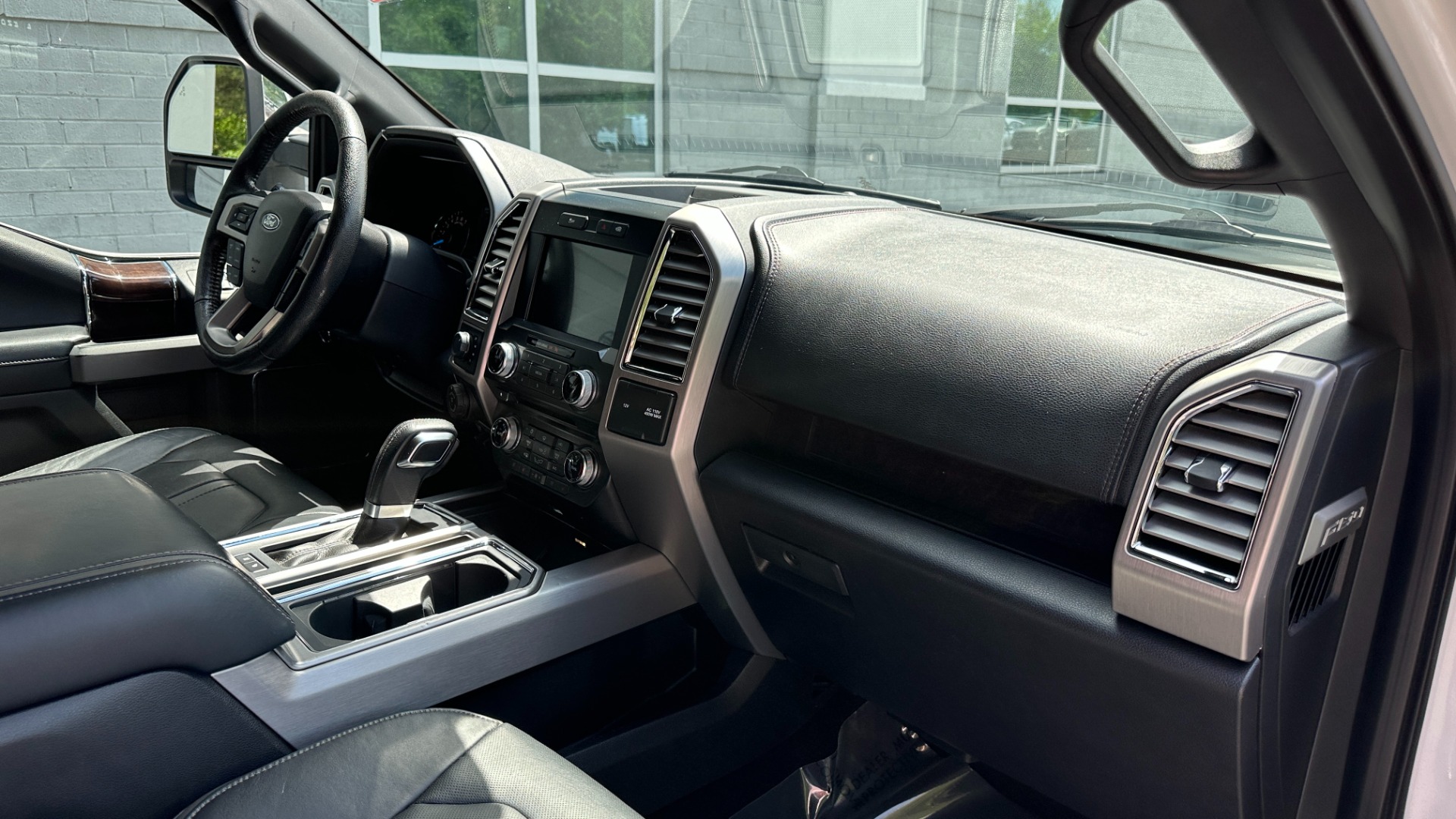 Used 2016 Ford F-150 PLATINUM / TECH PKG / BED COVER / LEATHER INTERIOR for sale $35,000 at Formula Imports in Charlotte NC 28227 34