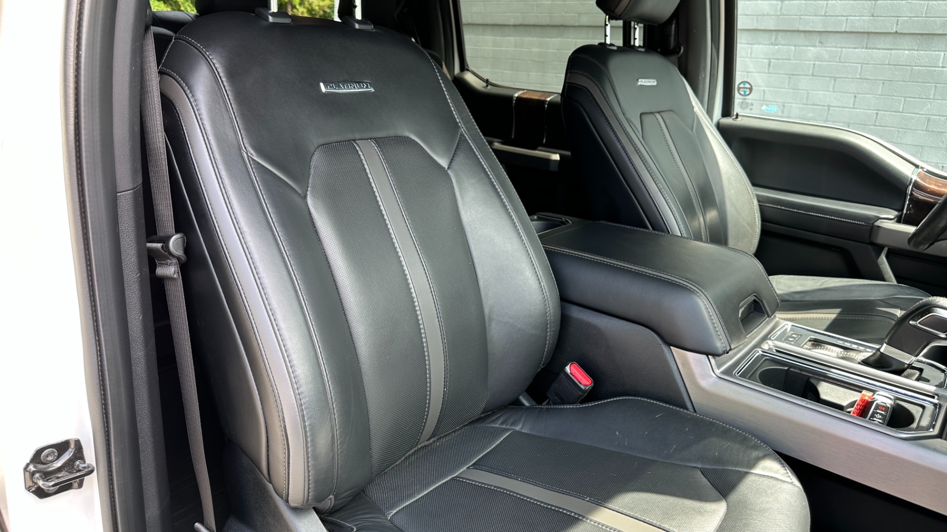 Used 2016 Ford F-150 PLATINUM / TECH PKG / BED COVER / LEATHER INTERIOR for sale $35,000 at Formula Imports in Charlotte NC 28227 36