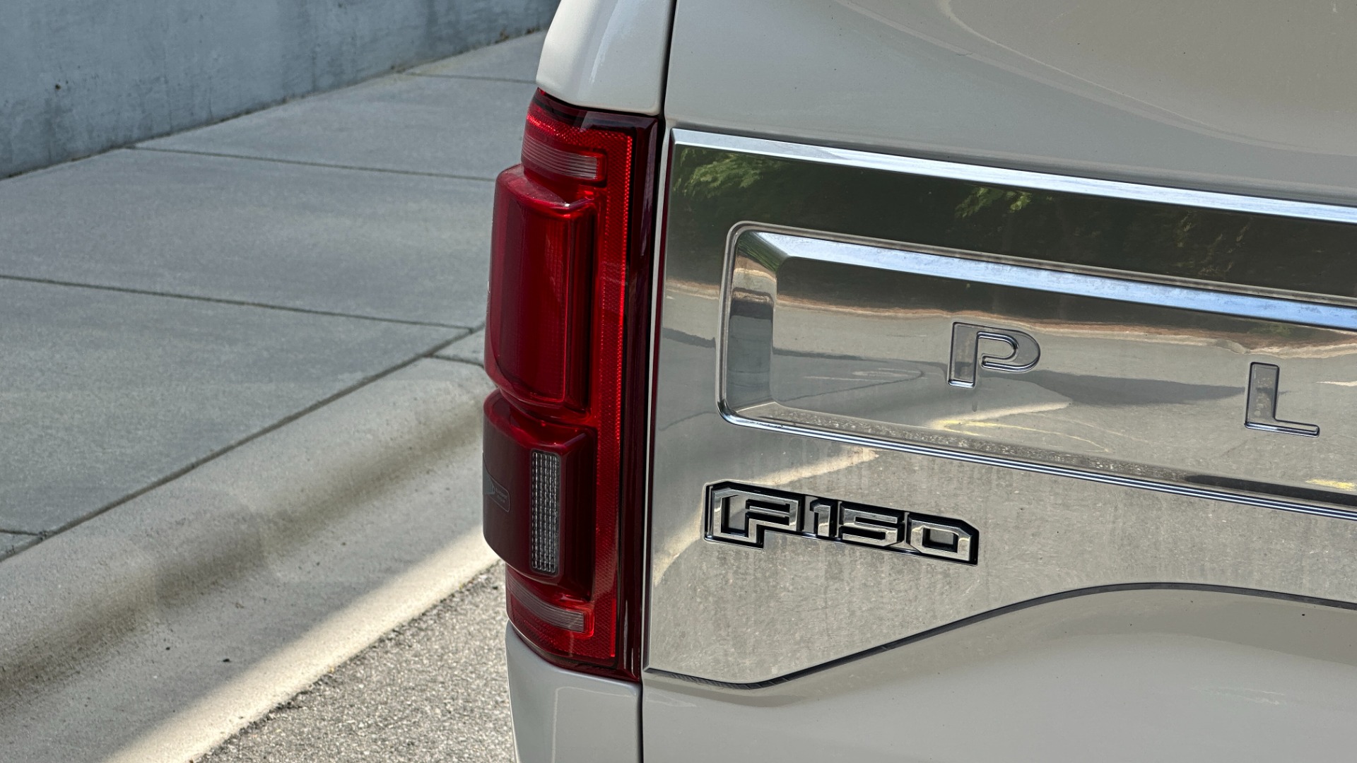 Used 2016 Ford F-150 PLATINUM / TECH PKG / BED COVER / LEATHER INTERIOR for sale $35,000 at Formula Imports in Charlotte NC 28227 38