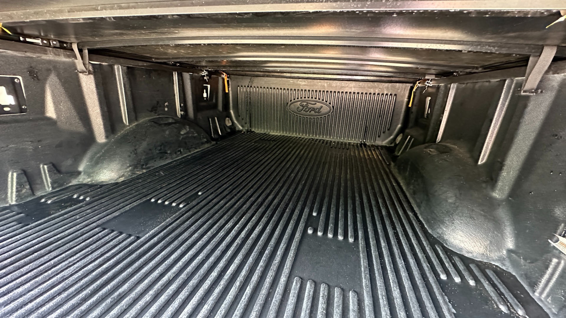 Used 2016 Ford F-150 PLATINUM / TECH PKG / BED COVER / LEATHER INTERIOR for sale $35,000 at Formula Imports in Charlotte NC 28227 42