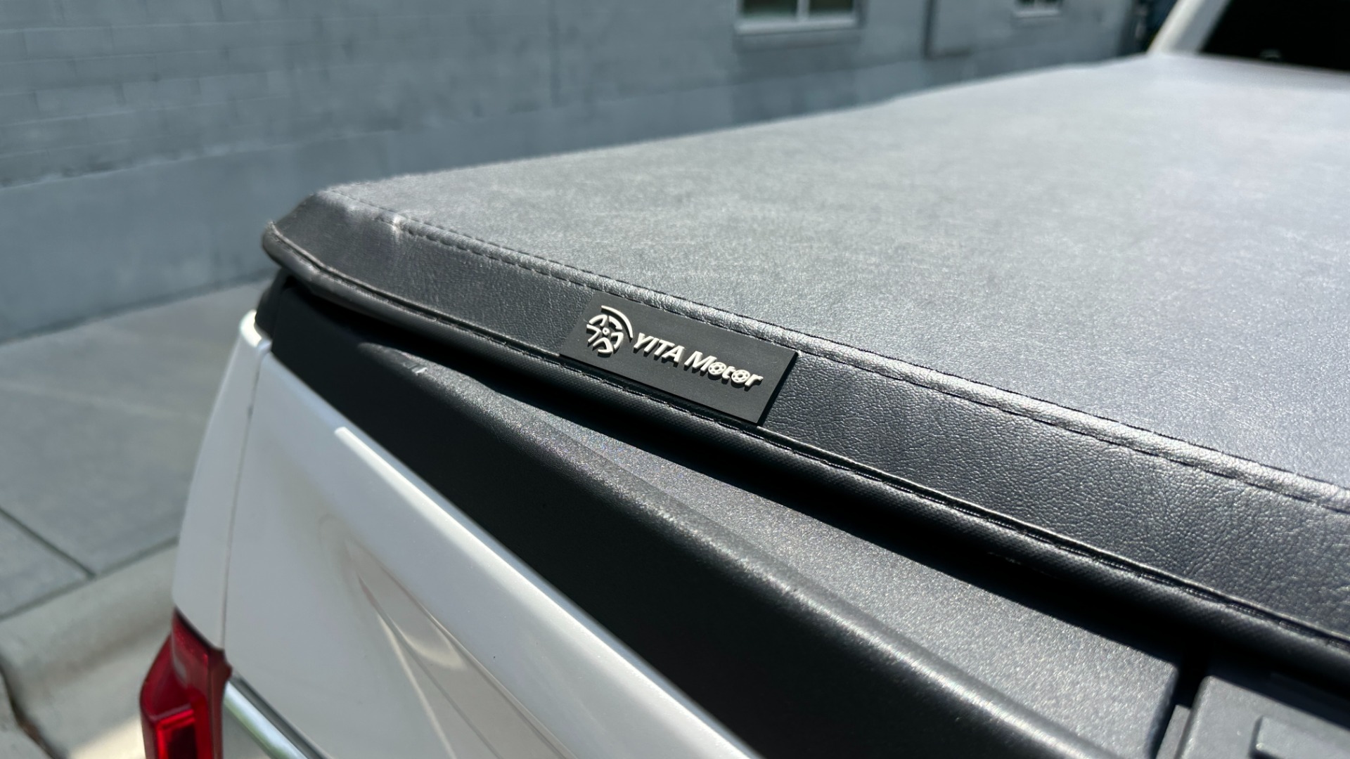 Used 2016 Ford F-150 PLATINUM / TECH PKG / BED COVER / LEATHER INTERIOR for sale Sold at Formula Imports in Charlotte NC 28227 43