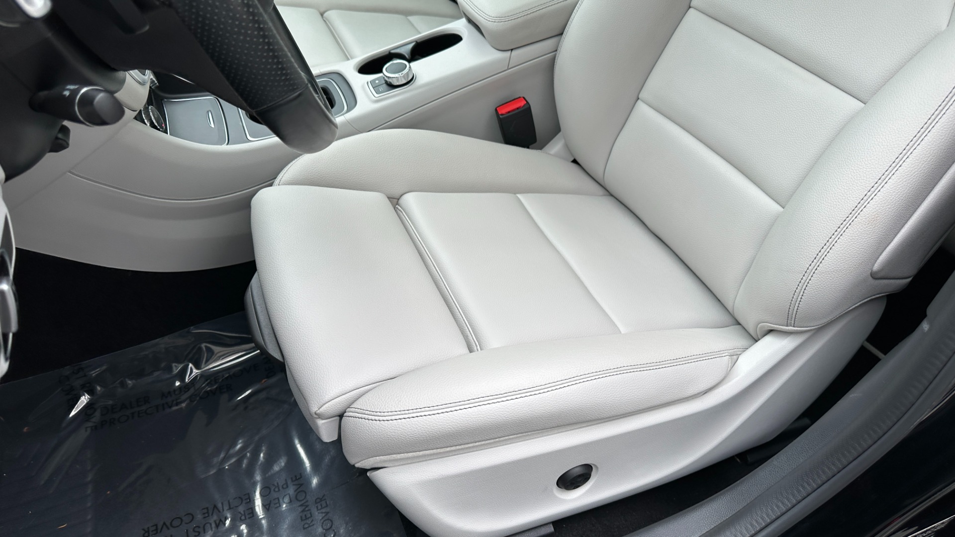 Used 2020 Mercedes-Benz GLA GLA 250 / 19IN WHEELS / WOOD TRIM / CONVENIENCE / PREMIUM for sale $30,995 at Formula Imports in Charlotte NC 28227 14