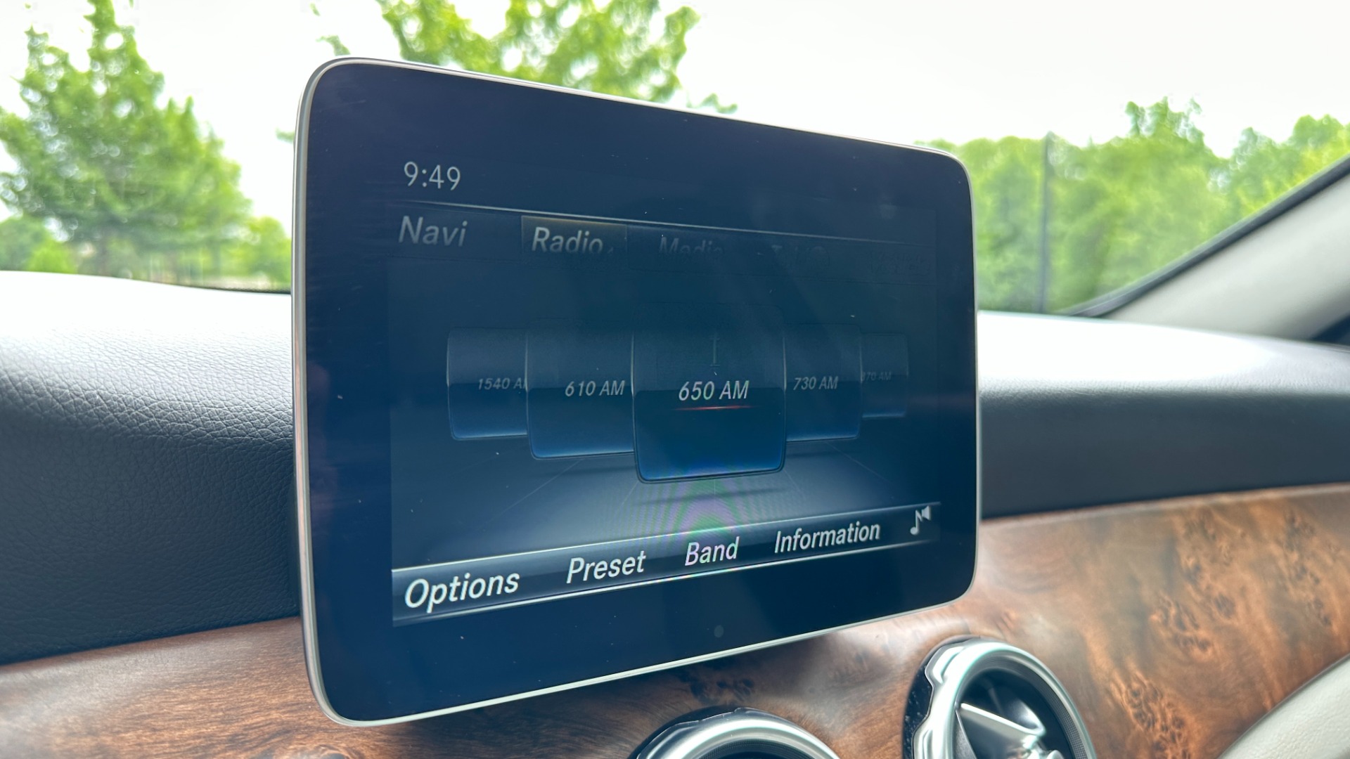Used 2020 Mercedes-Benz GLA GLA 250 / 19IN WHEELS / WOOD TRIM / CONVENIENCE / PREMIUM for sale $30,995 at Formula Imports in Charlotte NC 28227 17