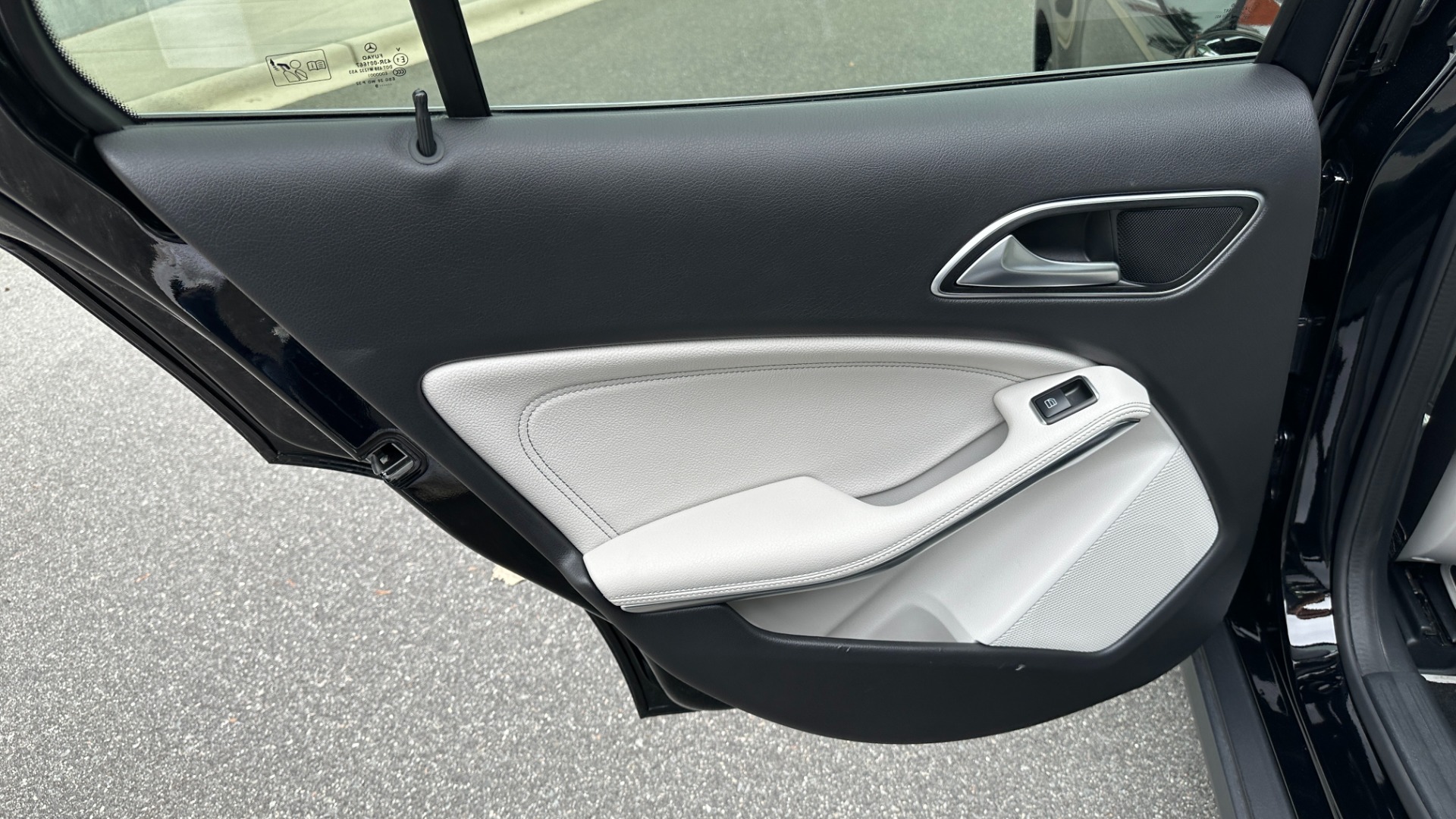 Used 2020 Mercedes-Benz GLA GLA 250 / 19IN WHEELS / WOOD TRIM / CONVENIENCE / PREMIUM for sale $30,995 at Formula Imports in Charlotte NC 28227 23