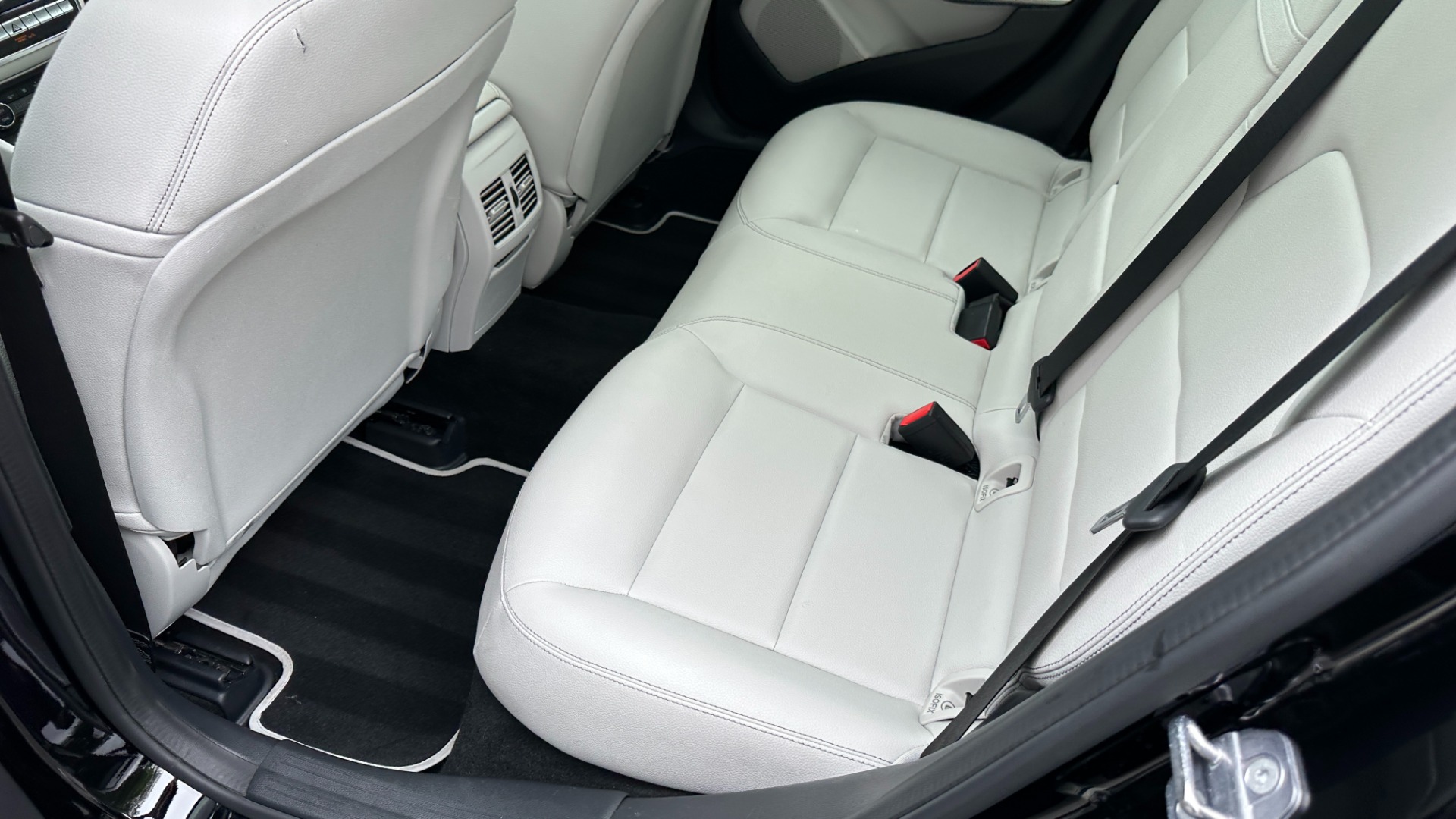 Used 2020 Mercedes-Benz GLA GLA 250 / 19IN WHEELS / WOOD TRIM / CONVENIENCE / PREMIUM for sale $30,995 at Formula Imports in Charlotte NC 28227 24