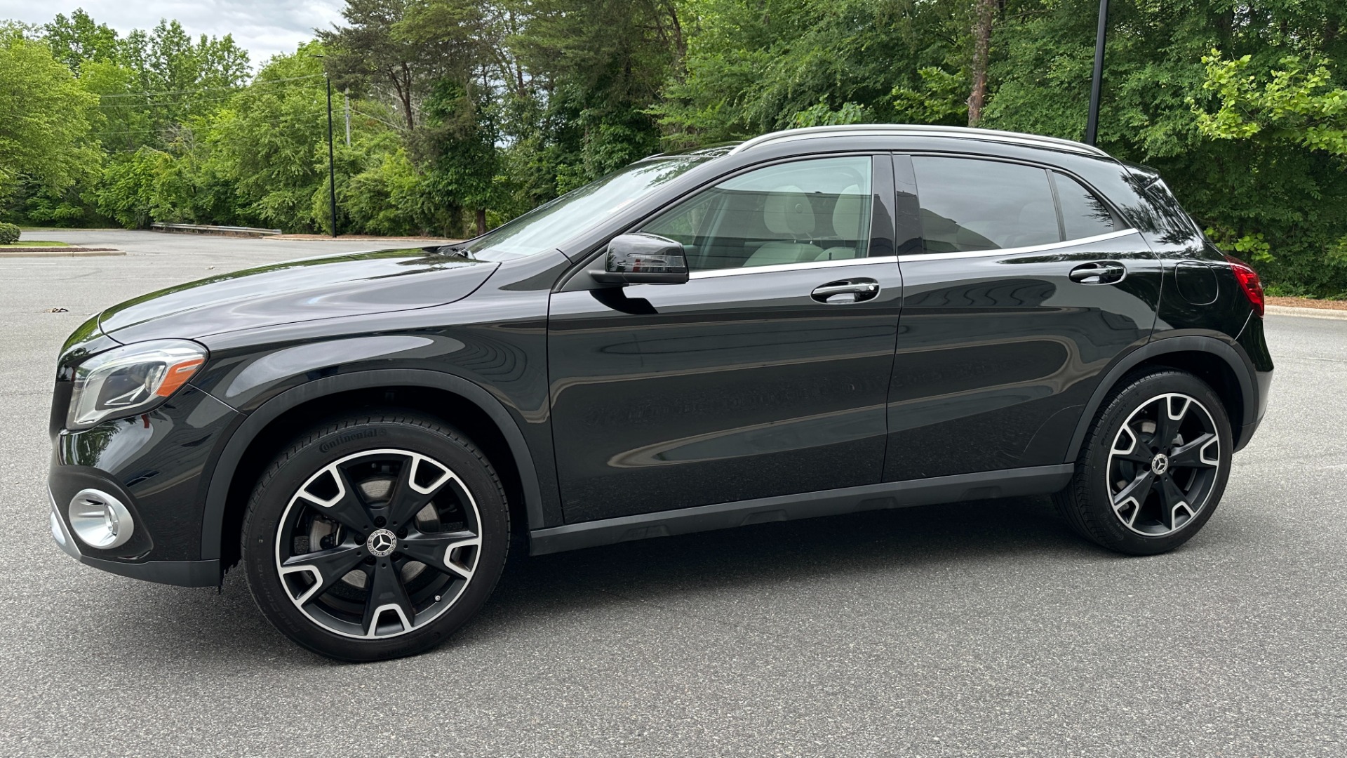 Used 2020 Mercedes-Benz GLA GLA 250 / 19IN WHEELS / WOOD TRIM / CONVENIENCE / PREMIUM for sale $30,995 at Formula Imports in Charlotte NC 28227 6