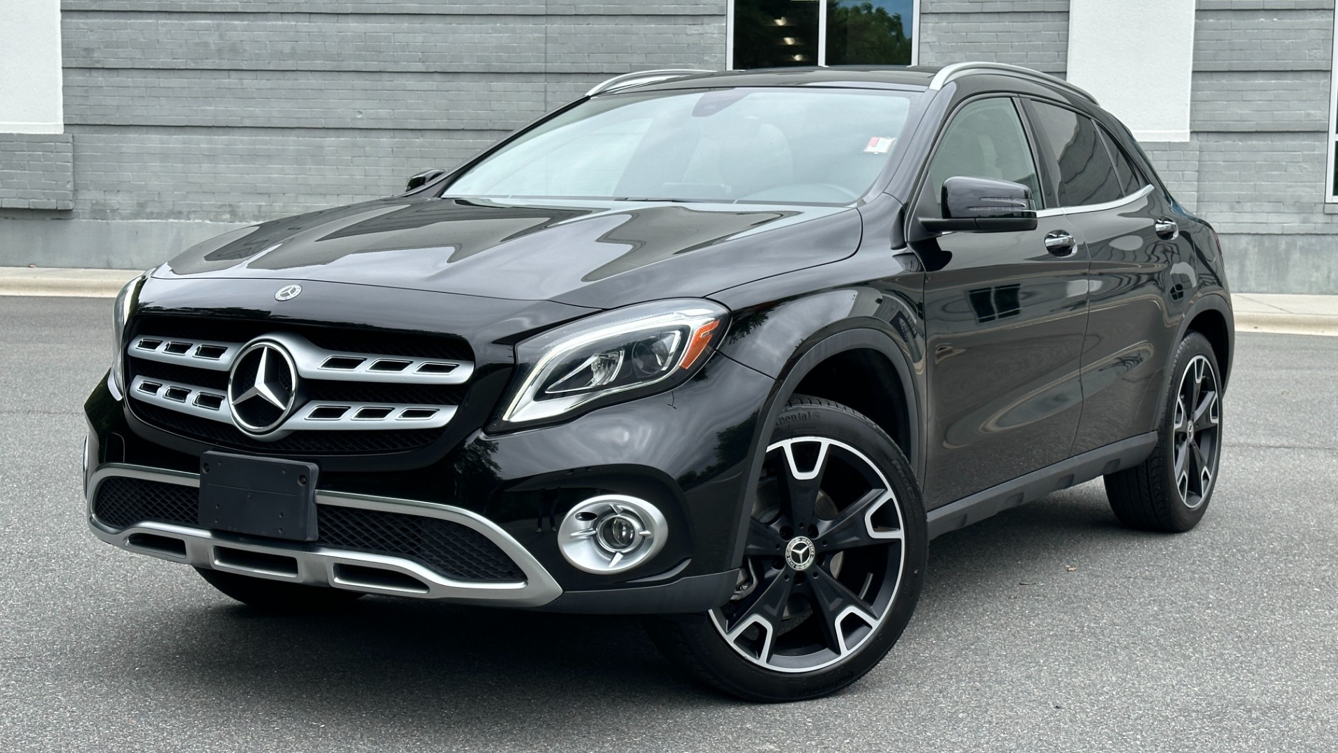 Used 2020 Mercedes-Benz GLA GLA 250 / 19IN WHEELS / WOOD TRIM / CONVENIENCE / PREMIUM for sale $30,995 at Formula Imports in Charlotte NC 28227 1