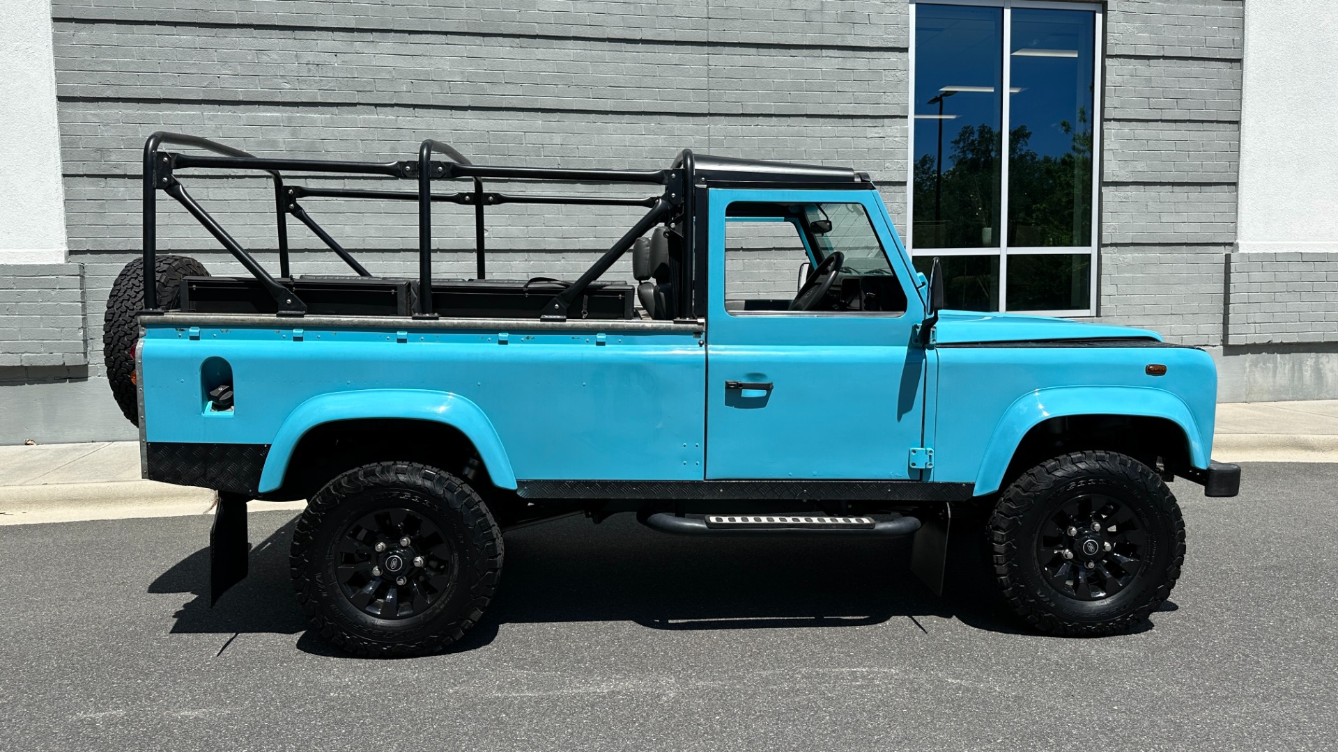 Used 1994 Land Rover Defender 110 CUSTOM BUILD / REBUILT POWERTRAIN / TDI300 DIESEL / 5SPD / BENCH SEATS for sale $81,995 at Formula Imports in Charlotte NC 28227 11