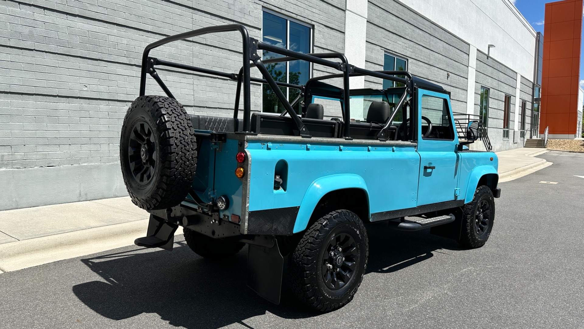 Used 1994 Land Rover Defender 110 CUSTOM BUILD / REBUILT POWERTRAIN / TDI300 DIESEL / 5SPD / BENCH SEATS for sale $81,995 at Formula Imports in Charlotte NC 28227 12