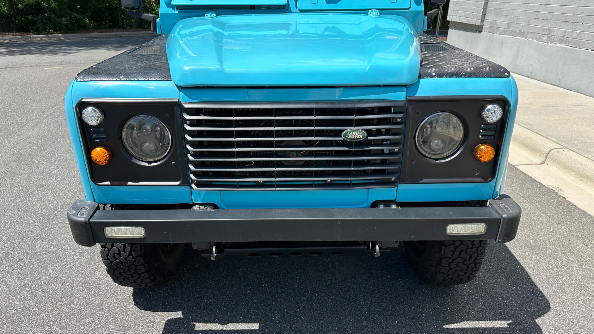 Used 1994 Land Rover Defender 110 CUSTOM BUILD / REBUILT POWERTRAIN / TDI300 DIESEL / 5SPD / BENCH SEATS for sale $81,995 at Formula Imports in Charlotte NC 28227 13