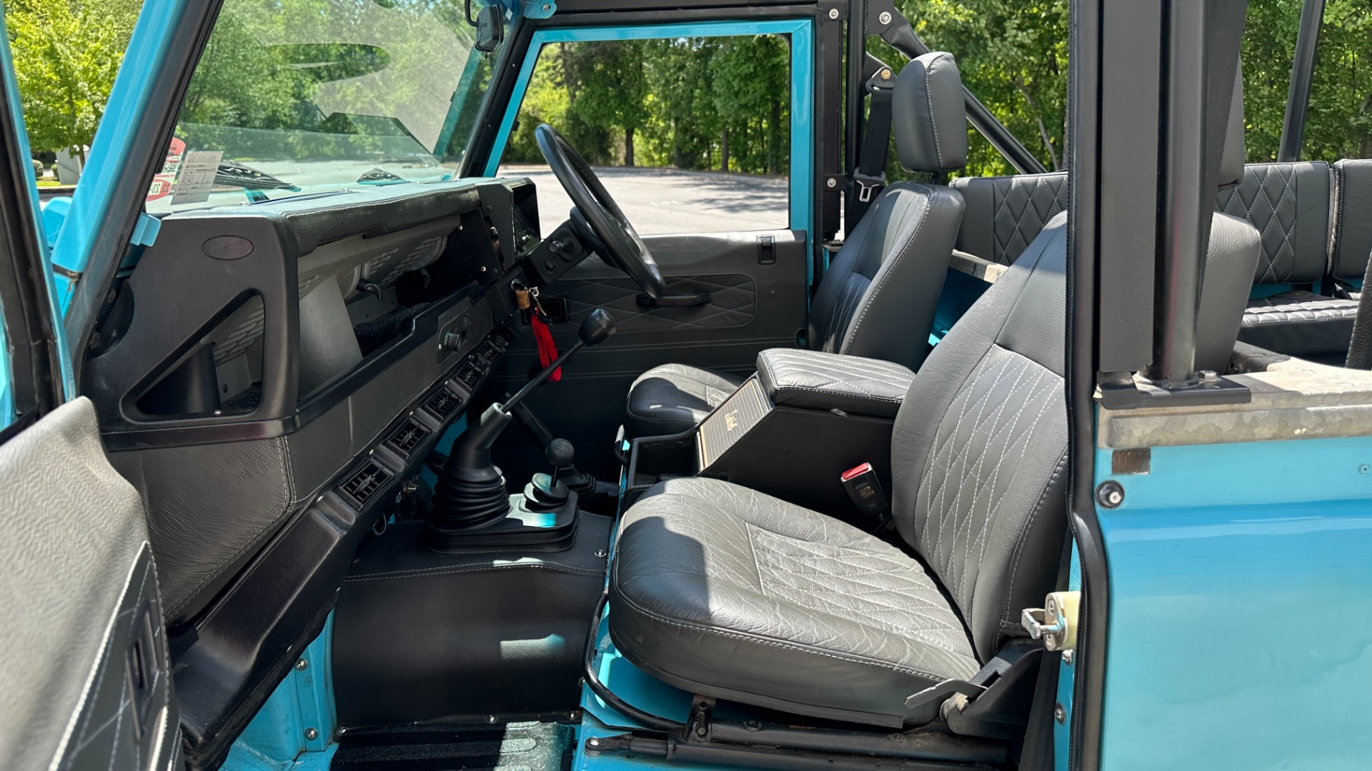 Used 1994 Land Rover Defender 110 CUSTOM BUILD / REBUILT POWERTRAIN / TDI300 DIESEL / 5SPD / BENCH SEATS for sale $81,995 at Formula Imports in Charlotte NC 28227 17