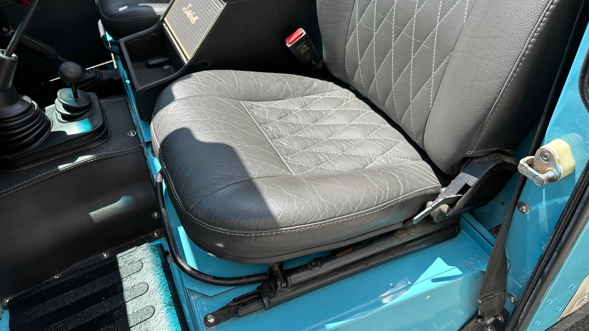 Used 1994 Land Rover Defender 110 CUSTOM BUILD / REBUILT POWERTRAIN / TDI300 DIESEL / 5SPD / BENCH SEATS for sale $81,995 at Formula Imports in Charlotte NC 28227 19