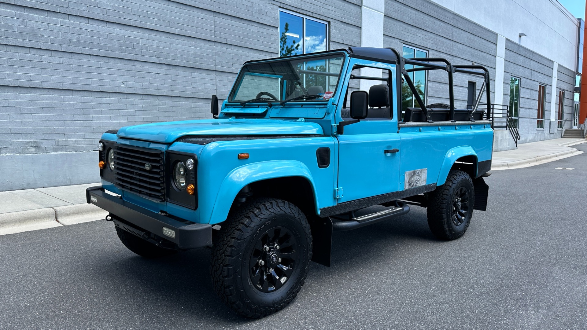 Used 1994 Land Rover Defender 110 CUSTOM BUILD / REBUILT POWERTRAIN / TDI300 DIESEL / 5SPD / BENCH SEATS for sale $81,995 at Formula Imports in Charlotte NC 28227 2