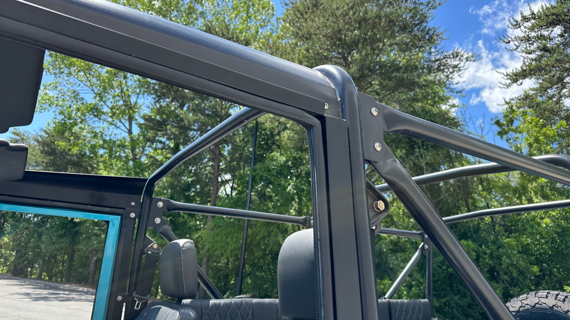 Used 1994 Land Rover Defender 110 CUSTOM BUILD / REBUILT POWERTRAIN / TDI300 DIESEL / 5SPD / BENCH SEATS for sale $81,995 at Formula Imports in Charlotte NC 28227 26