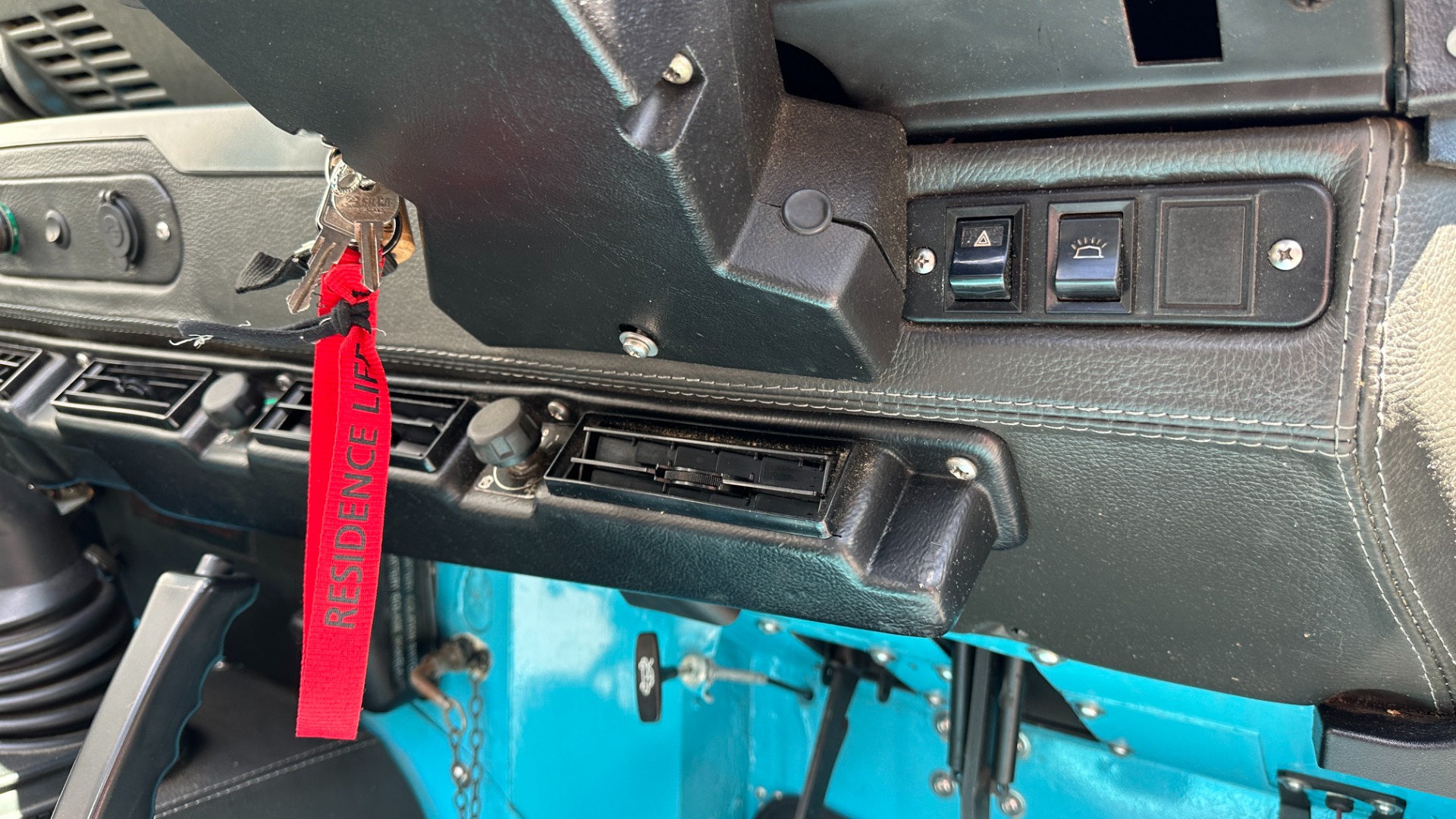 Used 1994 Land Rover Defender 110 CUSTOM BUILD / REBUILT POWERTRAIN / TDI300 DIESEL / 5SPD / BENCH SEATS for sale $81,995 at Formula Imports in Charlotte NC 28227 38