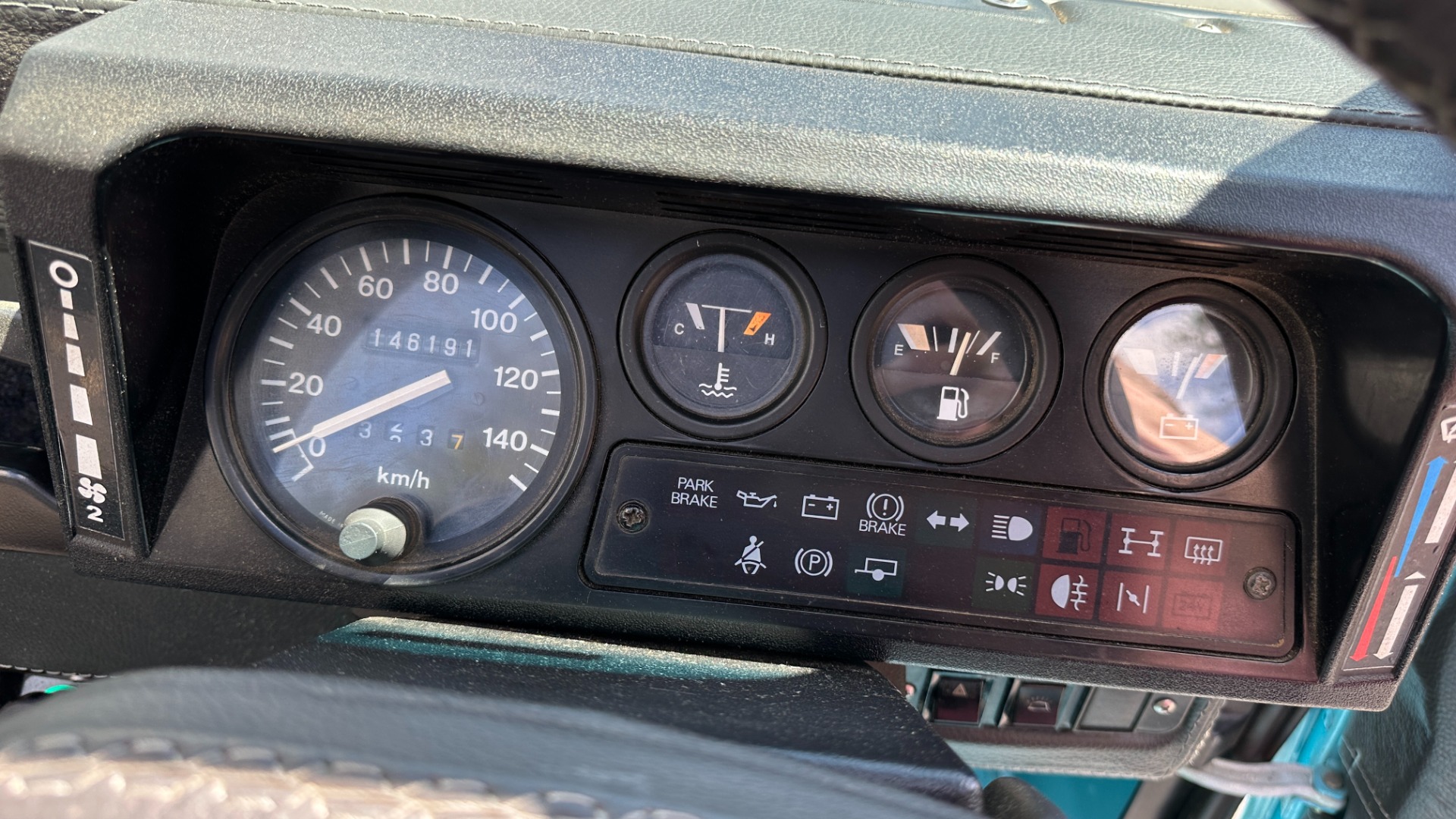 Used 1994 Land Rover Defender 110 CUSTOM BUILD / REBUILT POWERTRAIN / TDI300 DIESEL / 5SPD / BENCH SEATS for sale $81,995 at Formula Imports in Charlotte NC 28227 43