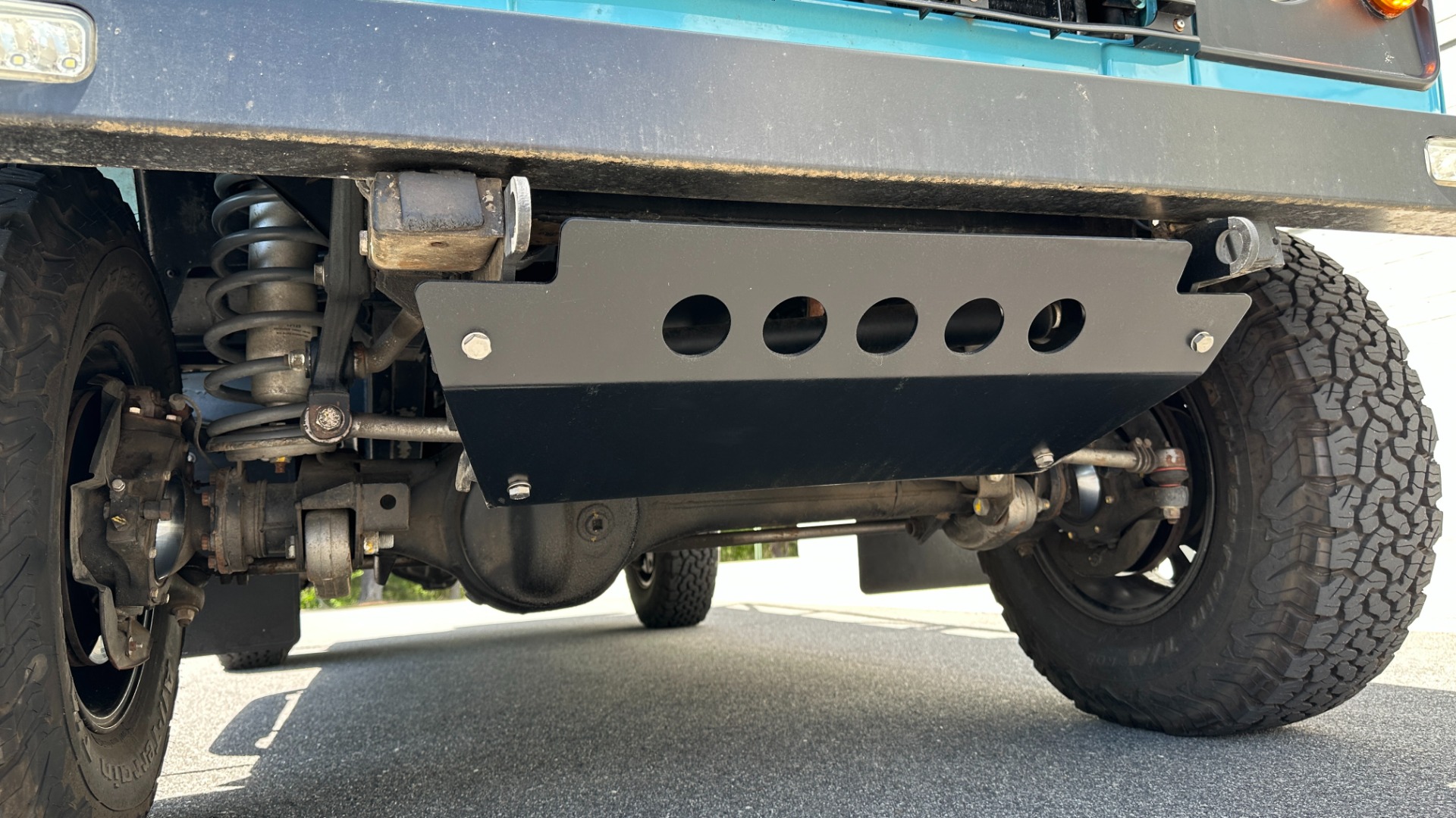Used 1994 Land Rover Defender 110 CUSTOM BUILD / REBUILT POWERTRAIN / TDI300 DIESEL / 5SPD / BENCH SEATS for sale $81,995 at Formula Imports in Charlotte NC 28227 50