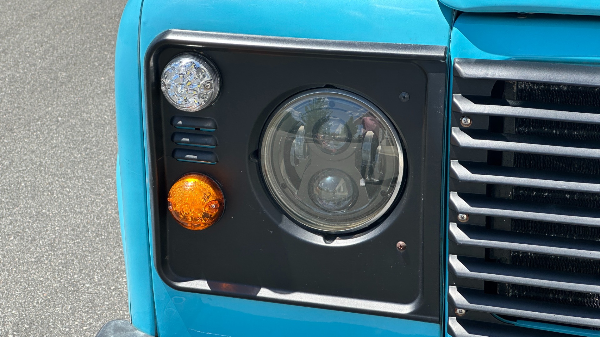 Used 1994 Land Rover Defender 110 CUSTOM BUILD / REBUILT POWERTRAIN / TDI300 DIESEL / 5SPD / BENCH SEATS for sale $81,995 at Formula Imports in Charlotte NC 28227 53
