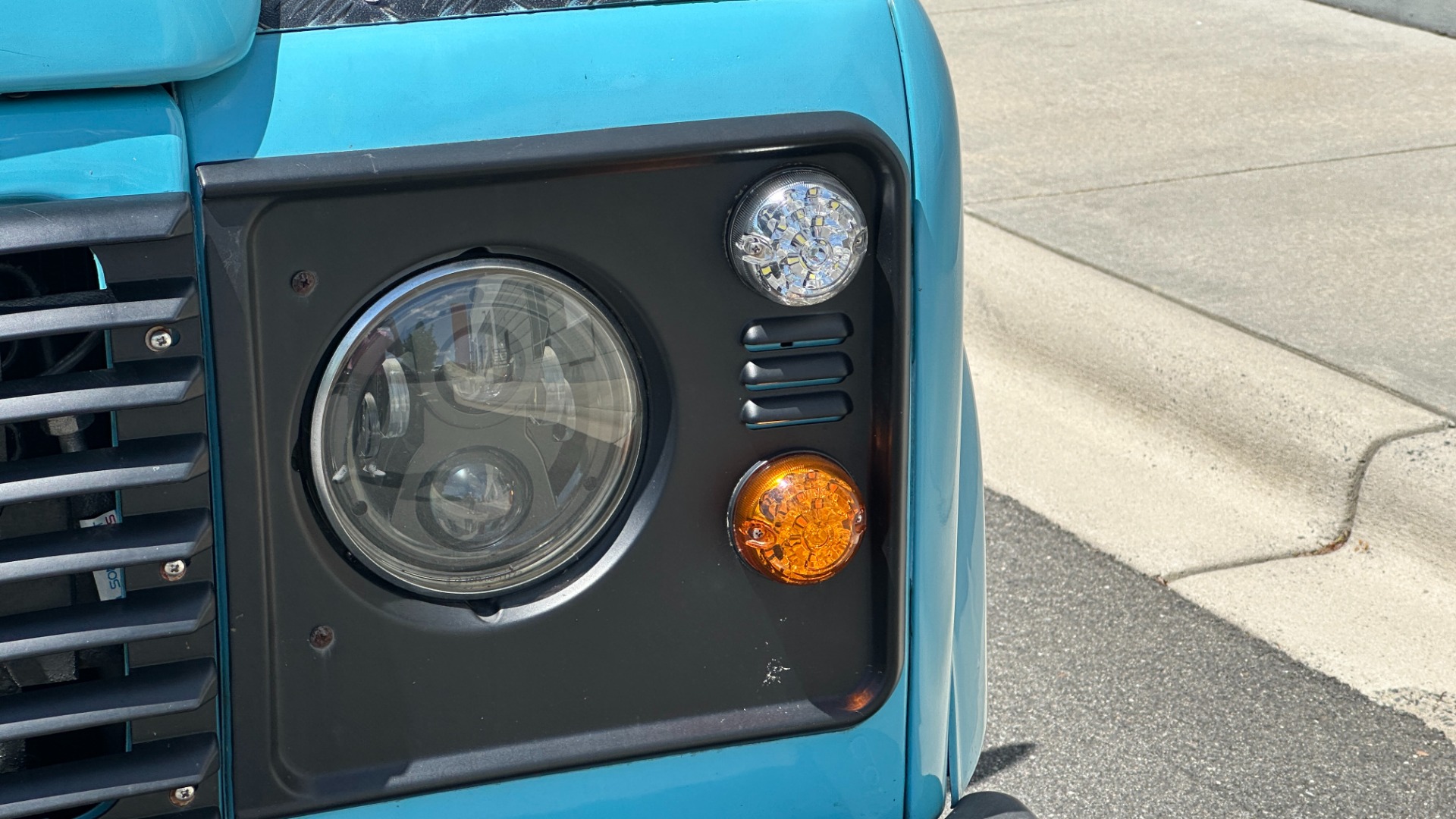 Used 1994 Land Rover Defender 110 CUSTOM BUILD / REBUILT POWERTRAIN / TDI300 DIESEL / 5SPD / BENCH SEATS for sale $81,995 at Formula Imports in Charlotte NC 28227 54