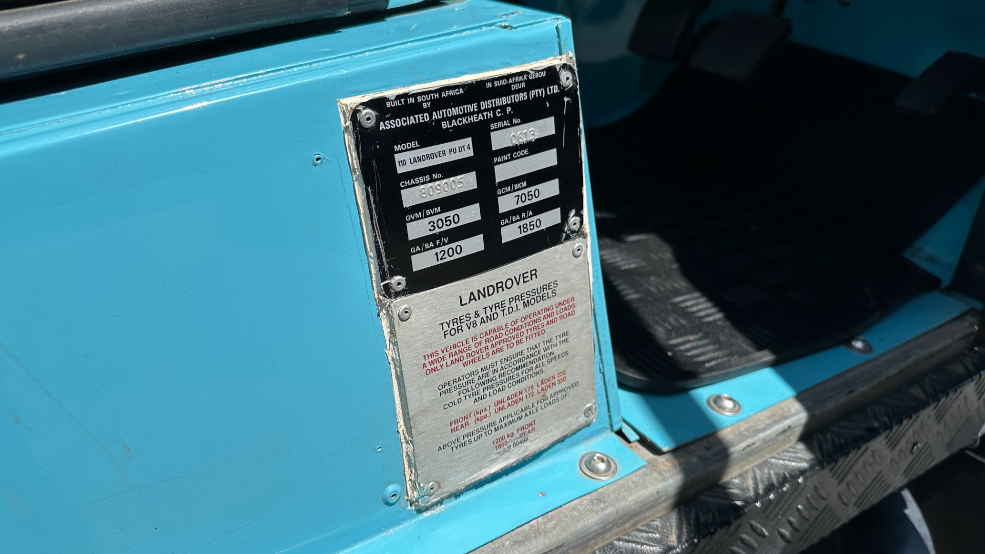 Used 1994 Land Rover Defender 110 CUSTOM BUILD / REBUILT POWERTRAIN / TDI300 DIESEL / 5SPD / BENCH SEATS for sale $81,995 at Formula Imports in Charlotte NC 28227 73