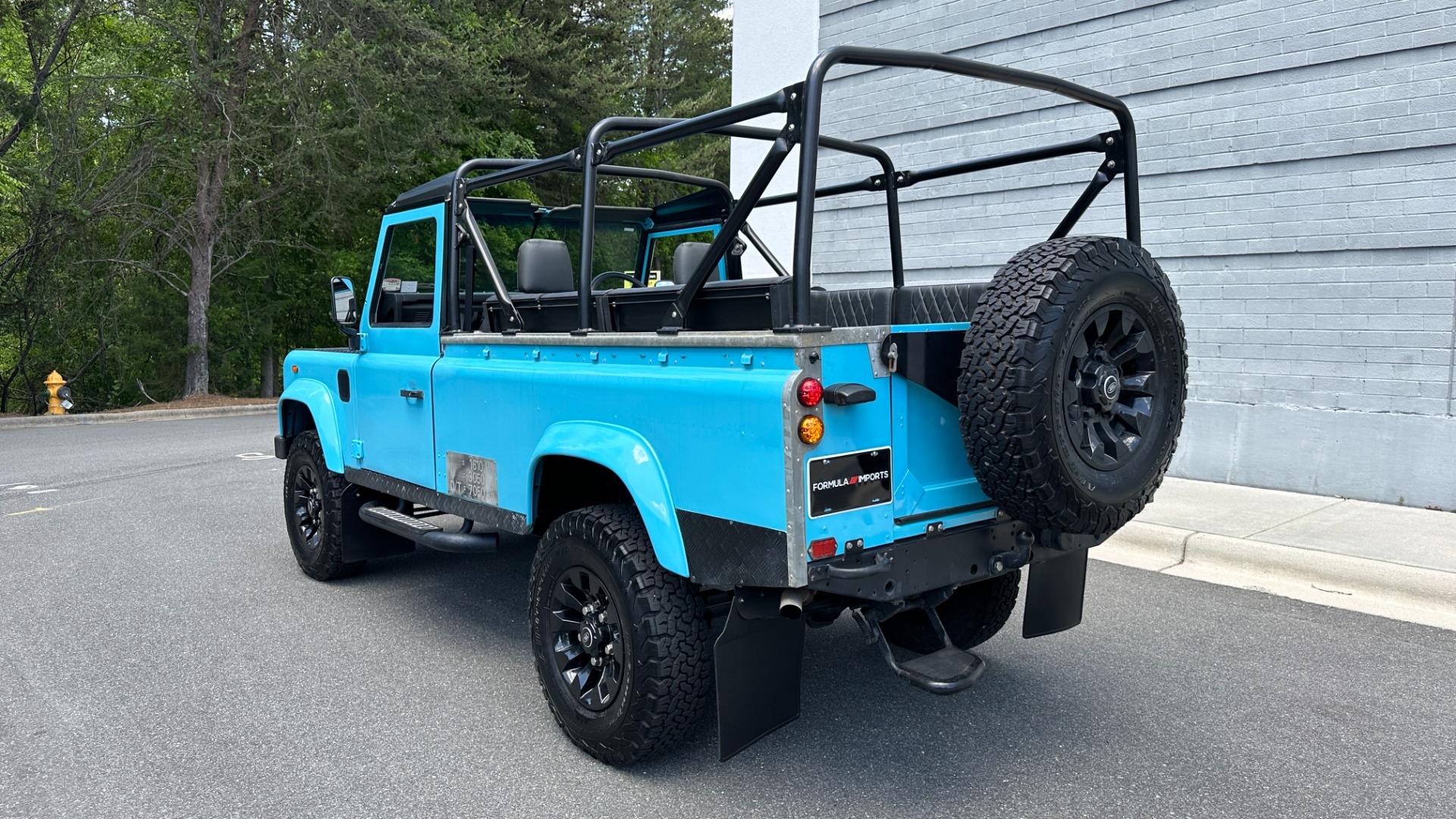 Used 1994 Land Rover Defender 110 CUSTOM BUILD / REBUILT POWERTRAIN / TDI300 DIESEL / 5SPD / BENCH SEATS for sale $81,995 at Formula Imports in Charlotte NC 28227 9