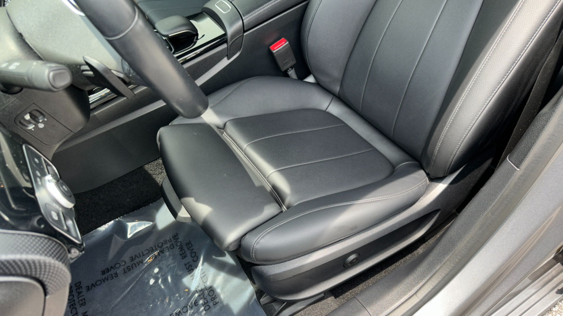 Used 2019 Mercedes-Benz A-Class A220 / AMBIENT LIGHTING / PREMIUM PACKAGE / DRIVER ASSIST for sale $27,000 at Formula Imports in Charlotte NC 28227 14