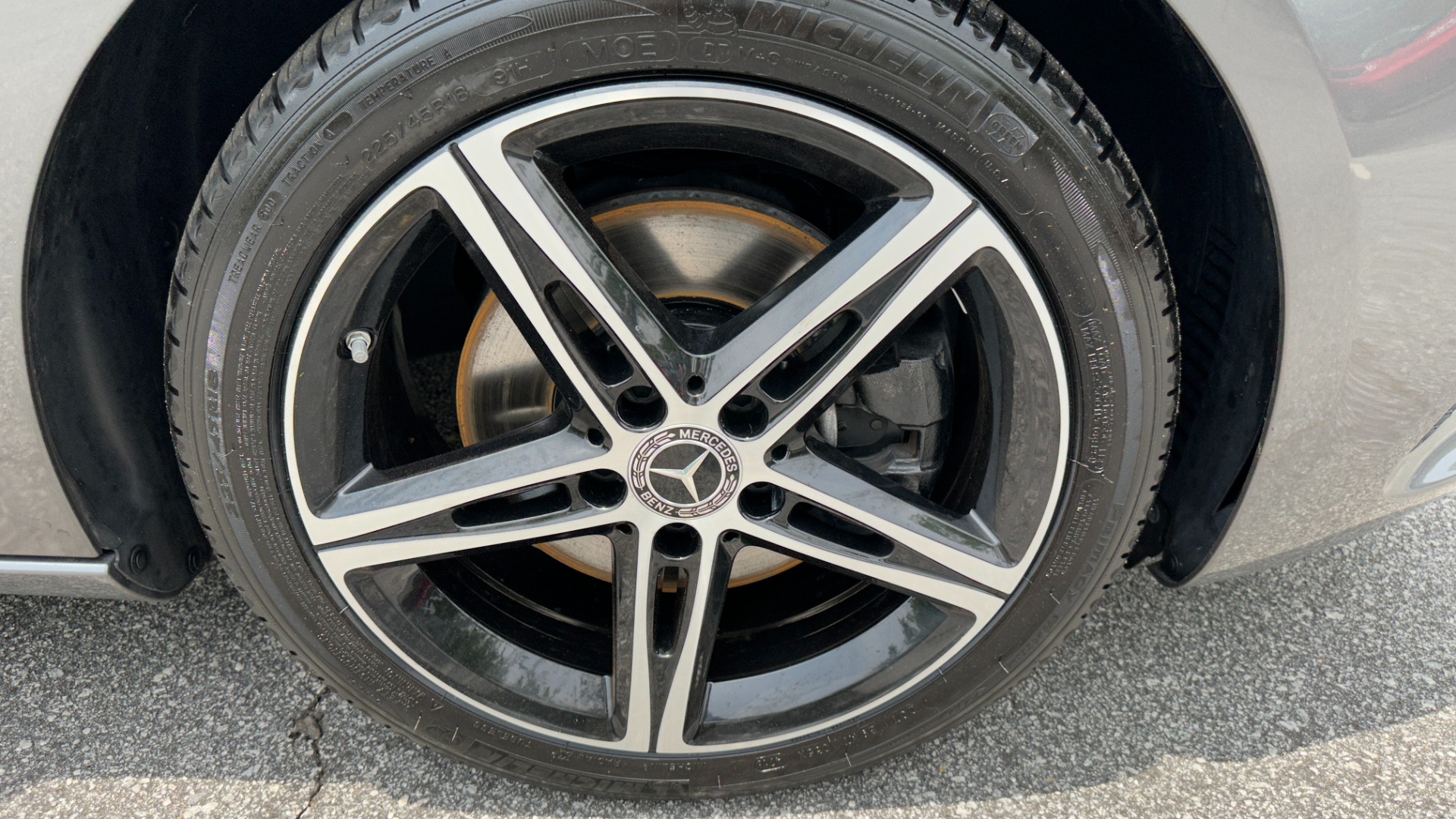Used 2019 Mercedes-Benz A-Class A220 / AMBIENT LIGHTING / PREMIUM PACKAGE / DRIVER ASSIST for sale $27,000 at Formula Imports in Charlotte NC 28227 43
