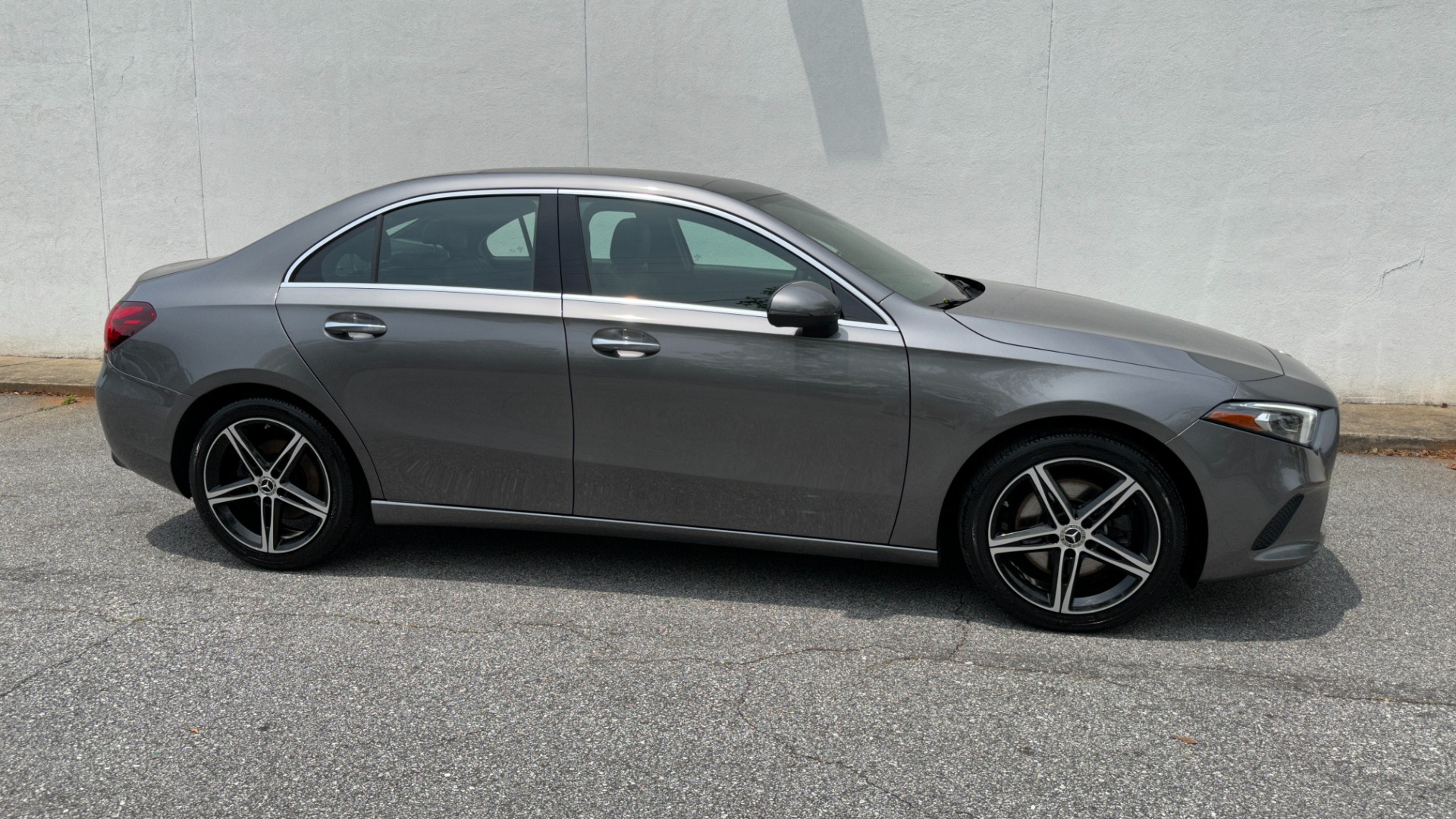 Used 2019 Mercedes-Benz A-Class A220 / AMBIENT LIGHTING / PREMIUM PACKAGE / DRIVER ASSIST for sale $27,000 at Formula Imports in Charlotte NC 28227 8
