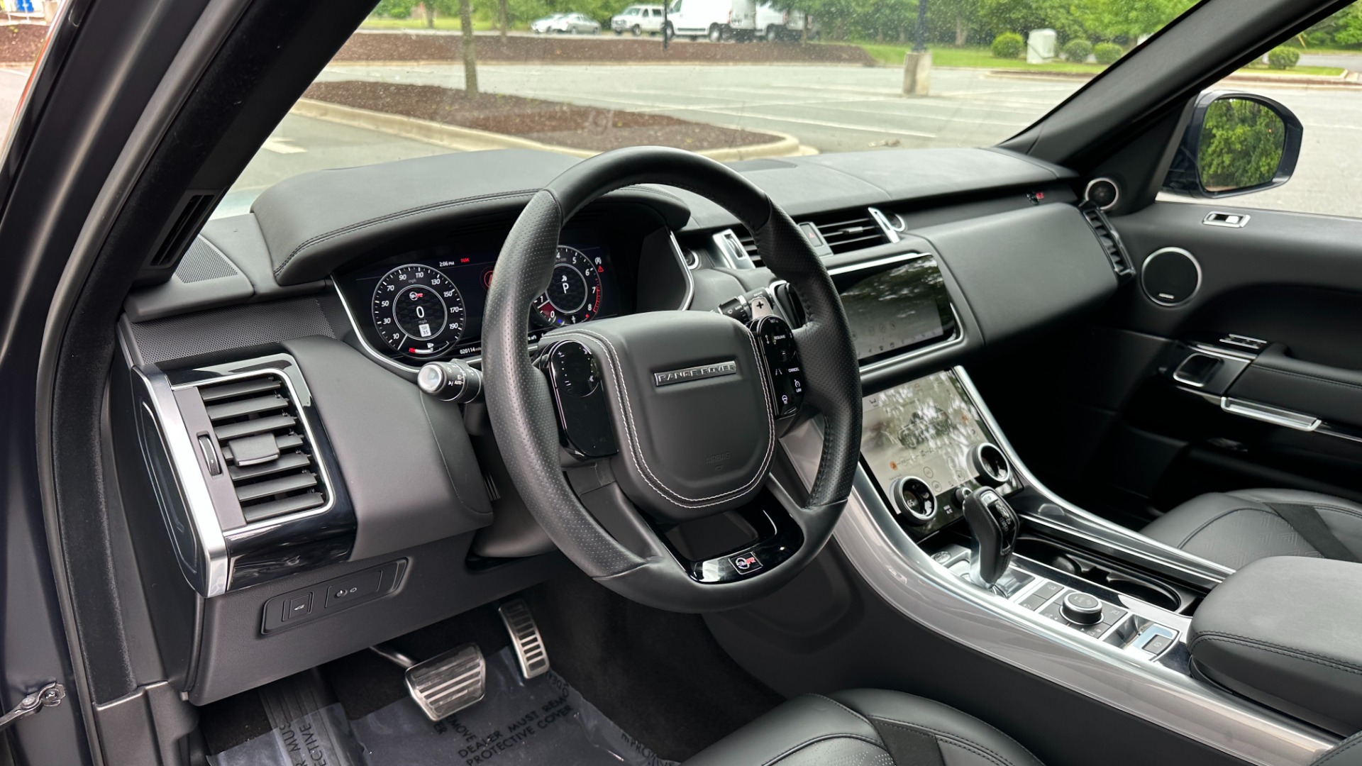 Used 2020 Land Rover Range Rover Sport SVR / SATIN SVO PAINT / DRIVE ASSIST / PREMIUM / TOW PACKAGE for sale $94,941 at Formula Imports in Charlotte NC 28227 11