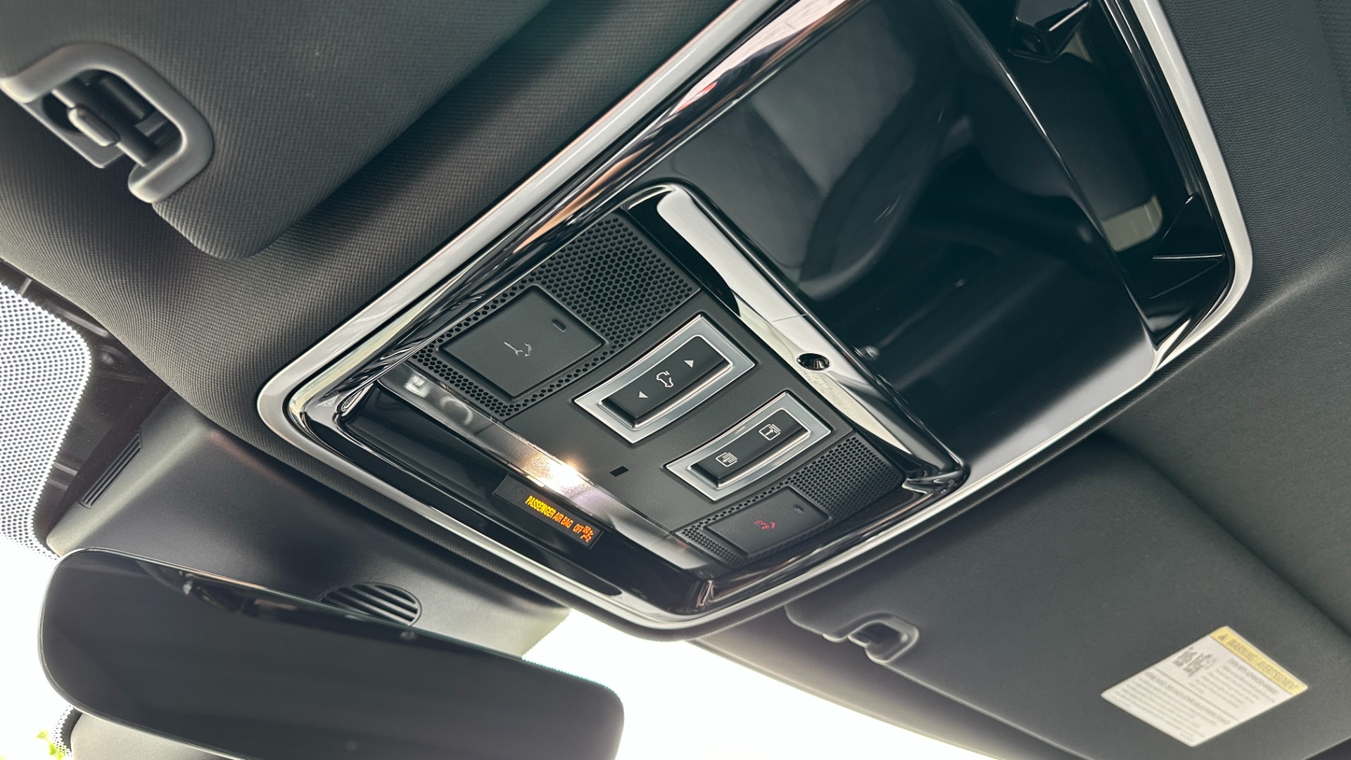 Used 2020 Land Rover Range Rover Sport SVR / SATIN SVO PAINT / DRIVE ASSIST / PREMIUM / TOW PACKAGE for sale $94,941 at Formula Imports in Charlotte NC 28227 23