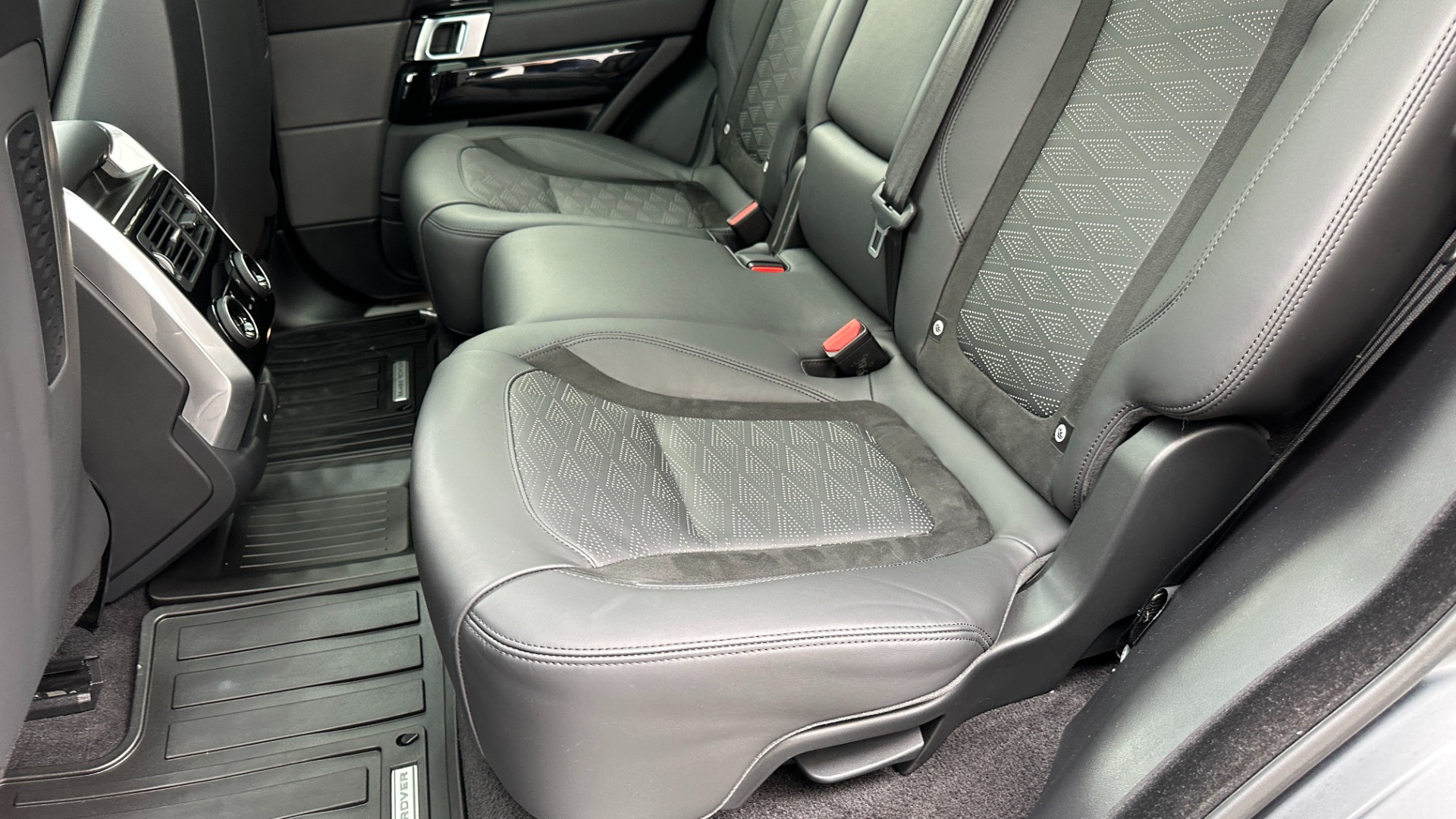 Used 2020 Land Rover Range Rover Sport SVR / SATIN SVO PAINT / DRIVE ASSIST / PREMIUM / TOW PACKAGE for sale $94,941 at Formula Imports in Charlotte NC 28227 28