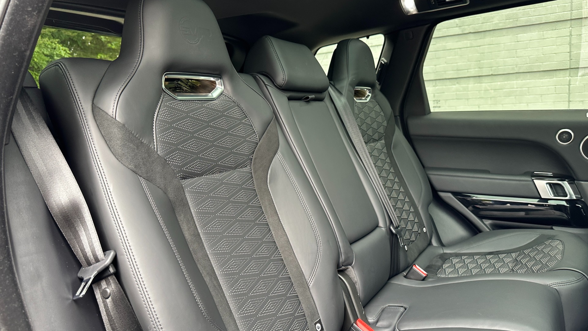 Used 2020 Land Rover Range Rover Sport SVR / SATIN SVO PAINT / DRIVE ASSIST / PREMIUM / TOW PACKAGE for sale $94,941 at Formula Imports in Charlotte NC 28227 36