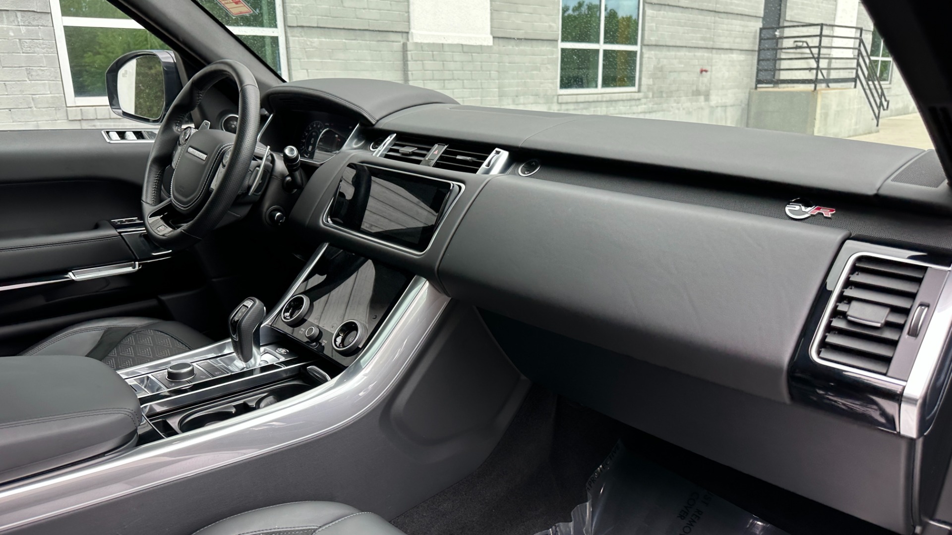 Used 2020 Land Rover Range Rover Sport SVR / SATIN SVO PAINT / DRIVE ASSIST / PREMIUM / TOW PACKAGE for sale $94,941 at Formula Imports in Charlotte NC 28227 39