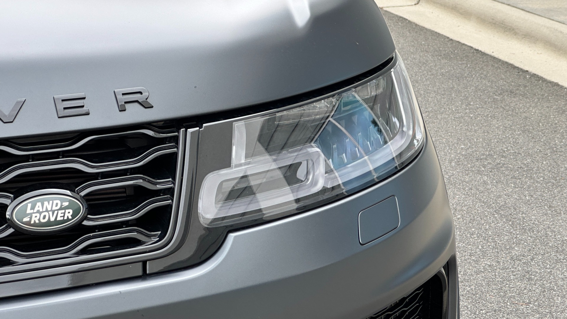 Used 2020 Land Rover Range Rover Sport SVR / SATIN SVO PAINT / DRIVE ASSIST / PREMIUM / TOW PACKAGE for sale $94,941 at Formula Imports in Charlotte NC 28227 48