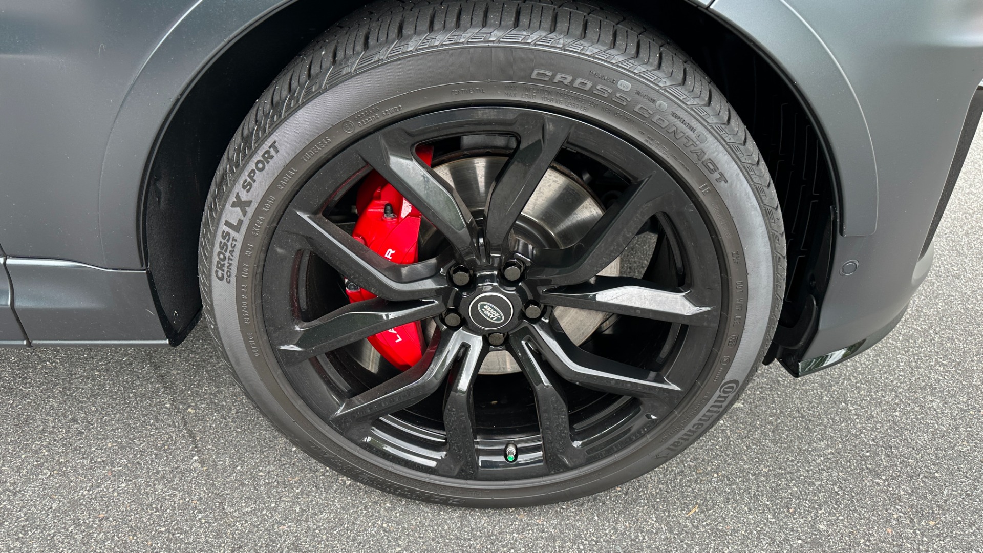Used 2020 Land Rover Range Rover Sport SVR / SATIN SVO PAINT / DRIVE ASSIST / PREMIUM / TOW PACKAGE for sale $94,941 at Formula Imports in Charlotte NC 28227 56