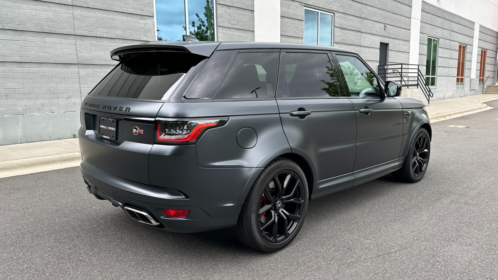 Used 2020 Land Rover Range Rover Sport SVR / SATIN SVO PAINT / DRIVE ASSIST / PREMIUM / TOW PACKAGE for sale $94,941 at Formula Imports in Charlotte NC 28227 7