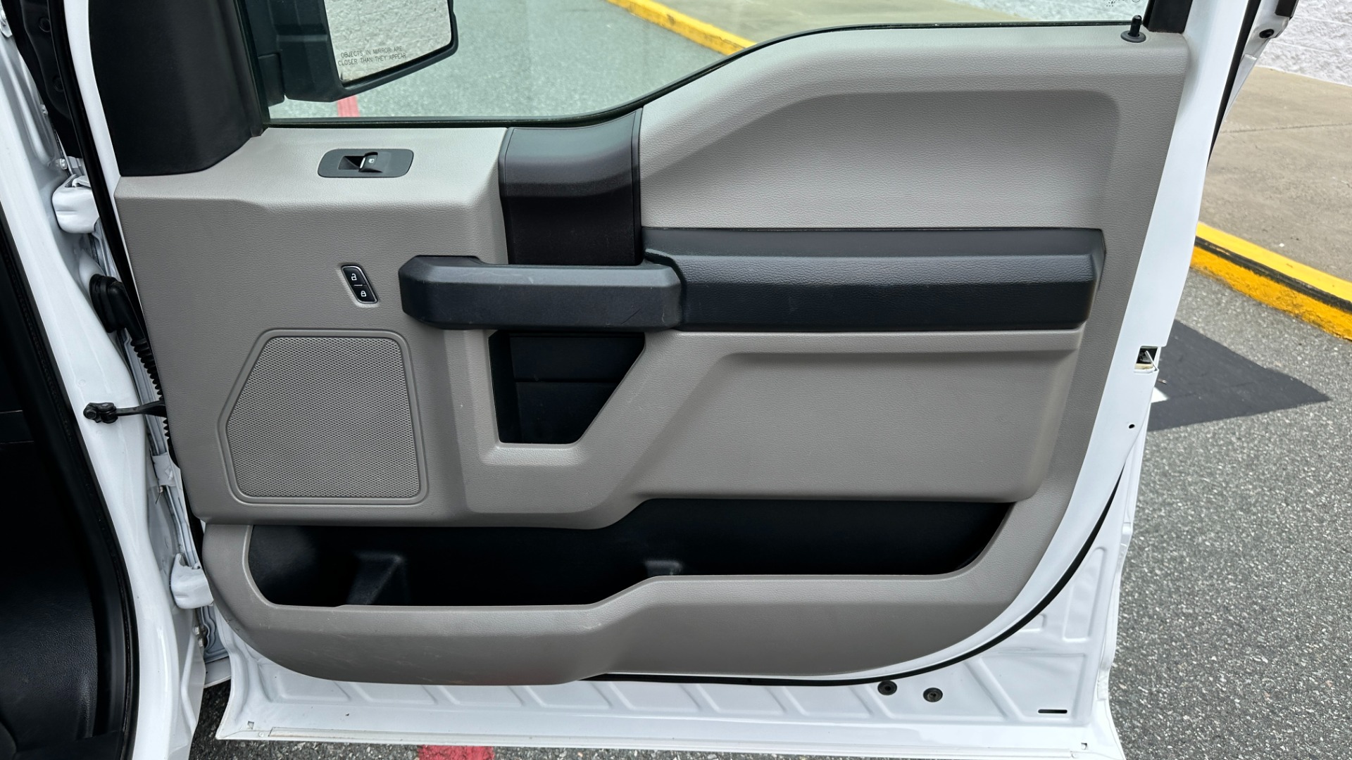 Used 2019 Ford F-150 XL / WORK TRUCK / VINYL SEATS / BED RACK / TOOLBOX / 2WD for sale $18,995 at Formula Imports in Charlotte NC 28227 20