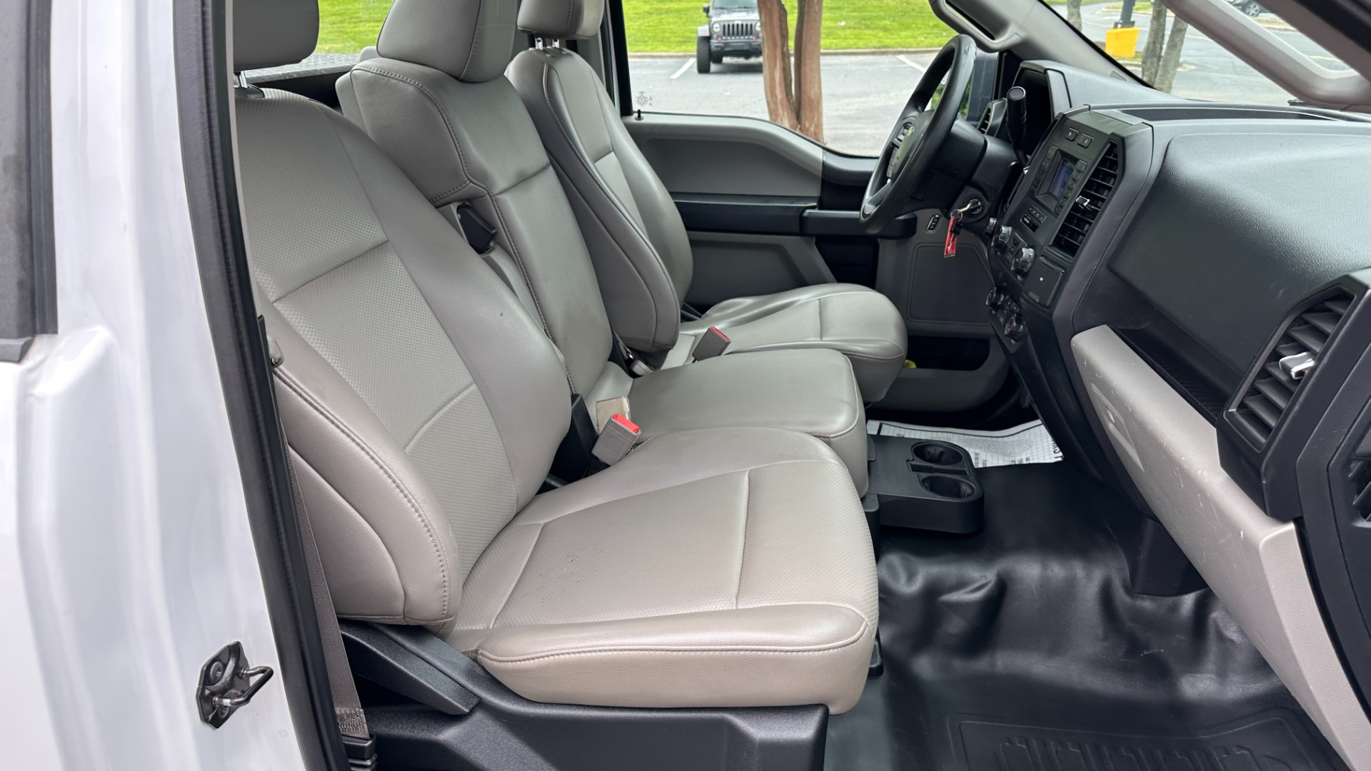 Used 2019 Ford F-150 XL / WORK TRUCK / VINYL SEATS / BED RACK / TOOLBOX / 2WD for sale $18,995 at Formula Imports in Charlotte NC 28227 22